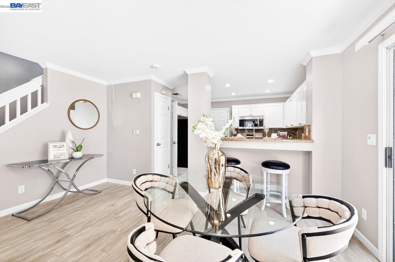 Detail Gallery Image 4 of 33 For 1557 Hermocilla Way, San Jose,  CA 95116 - 3 Beds | 2/1 Baths