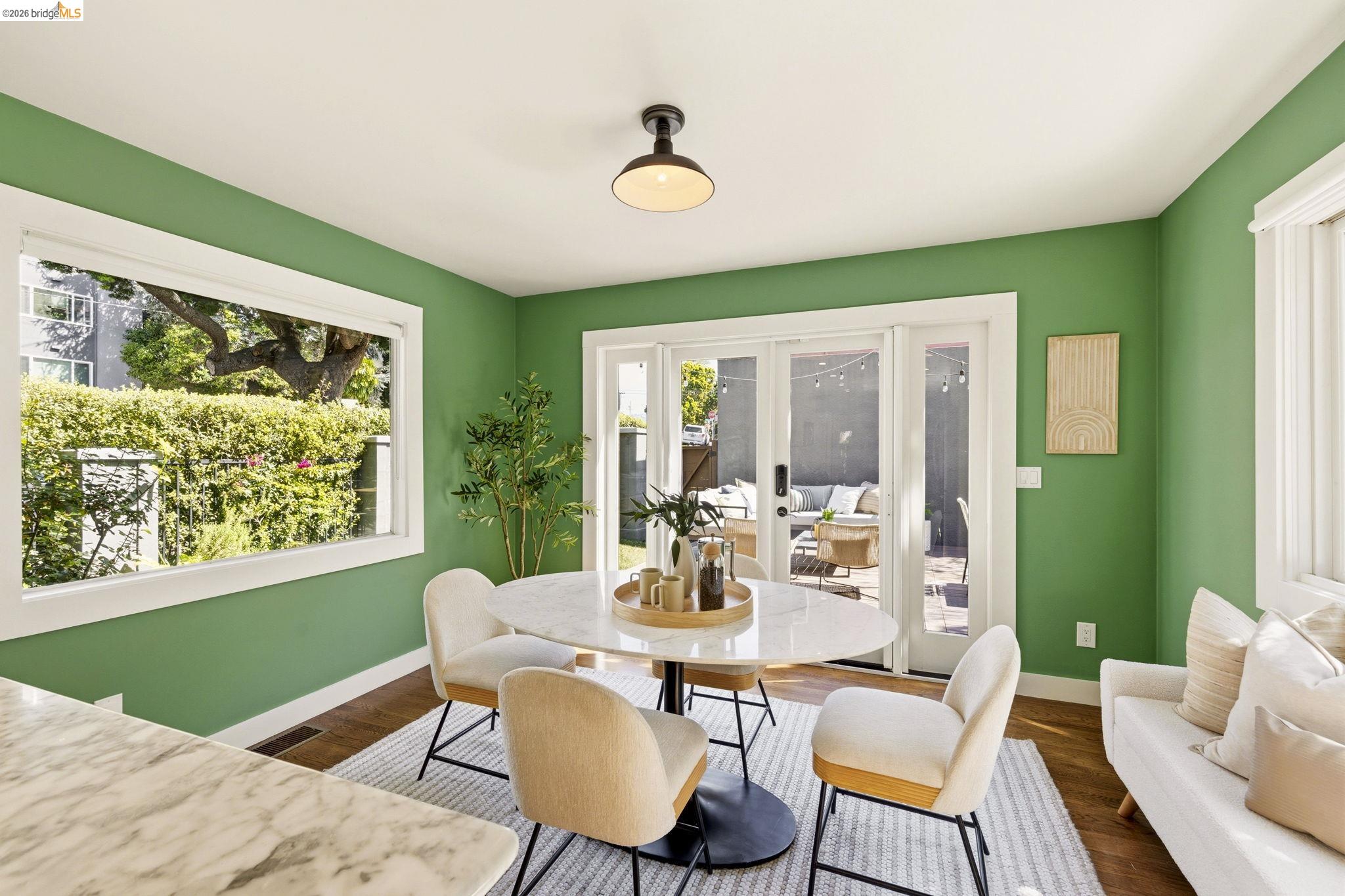 Detail Gallery Image 19 of 47 For 405 Van Buren Ave., Oakland,  CA 94610 - 3 Beds | 2/1 Baths