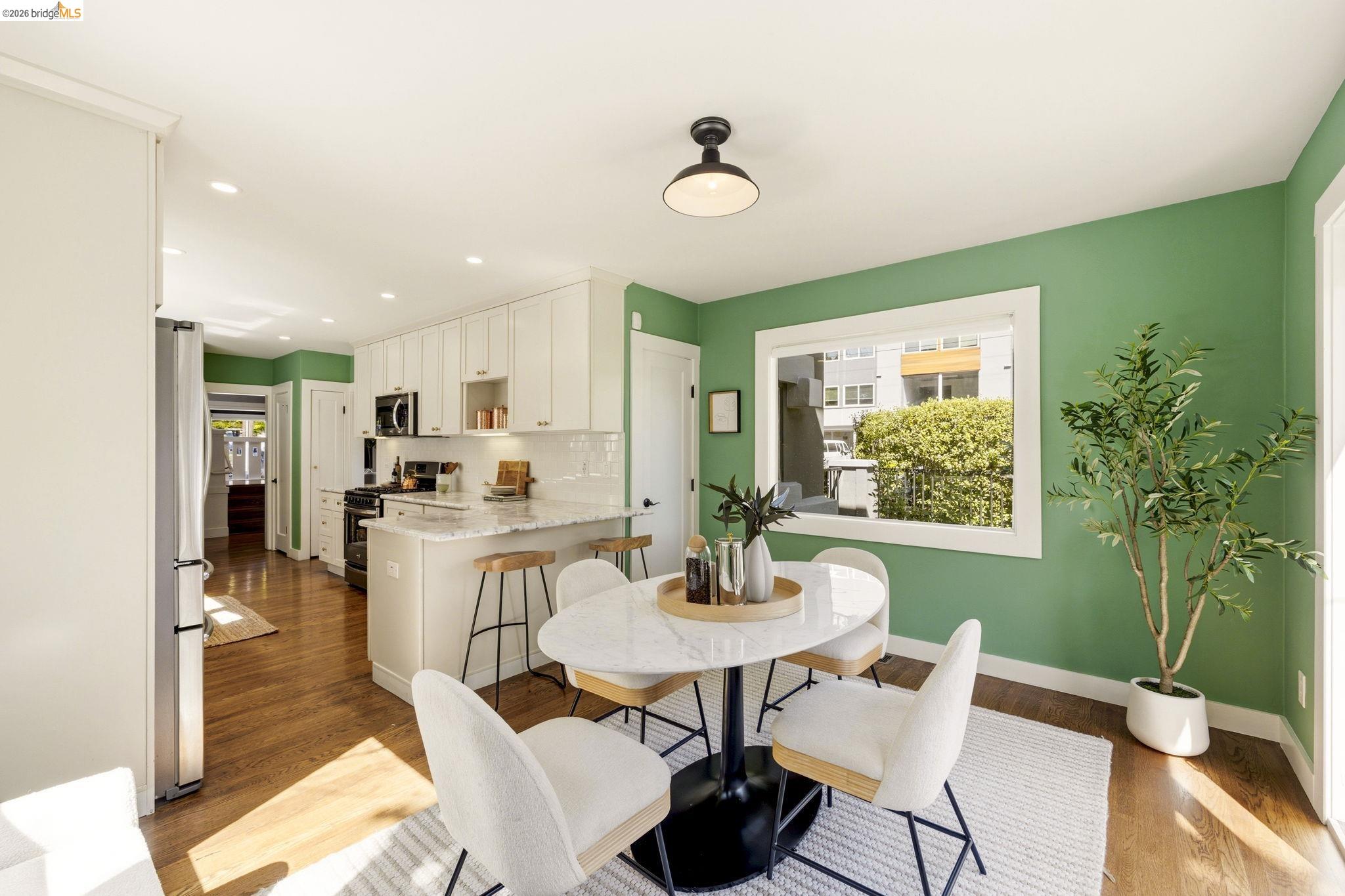 Detail Gallery Image 23 of 47 For 405 Van Buren Ave., Oakland,  CA 94610 - 3 Beds | 2/1 Baths