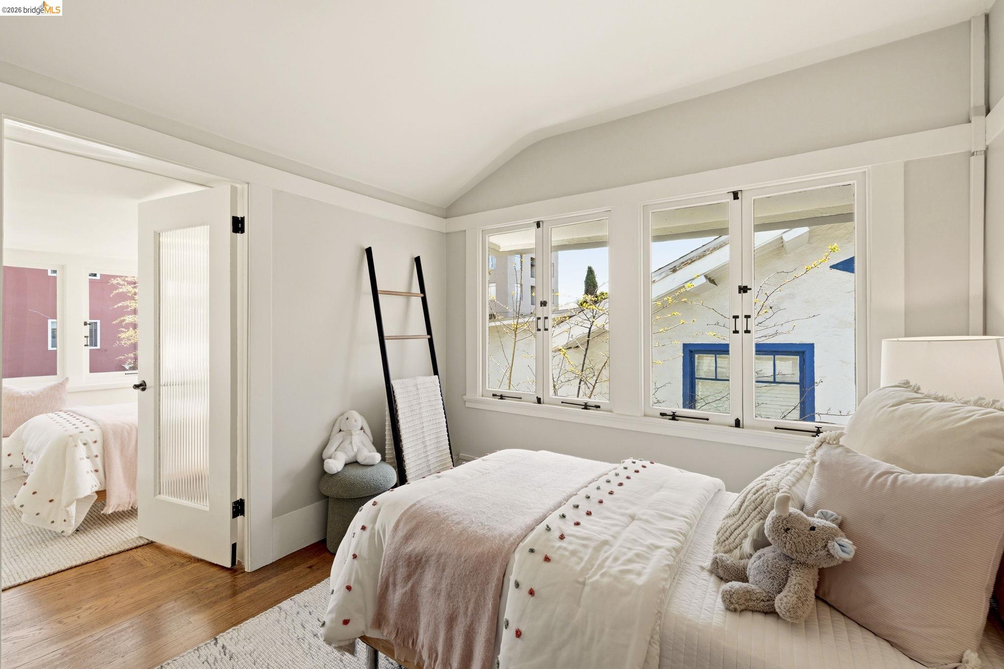 Detail Gallery Image 38 of 47 For 405 Van Buren Ave., Oakland,  CA 94610 - 3 Beds | 2/1 Baths