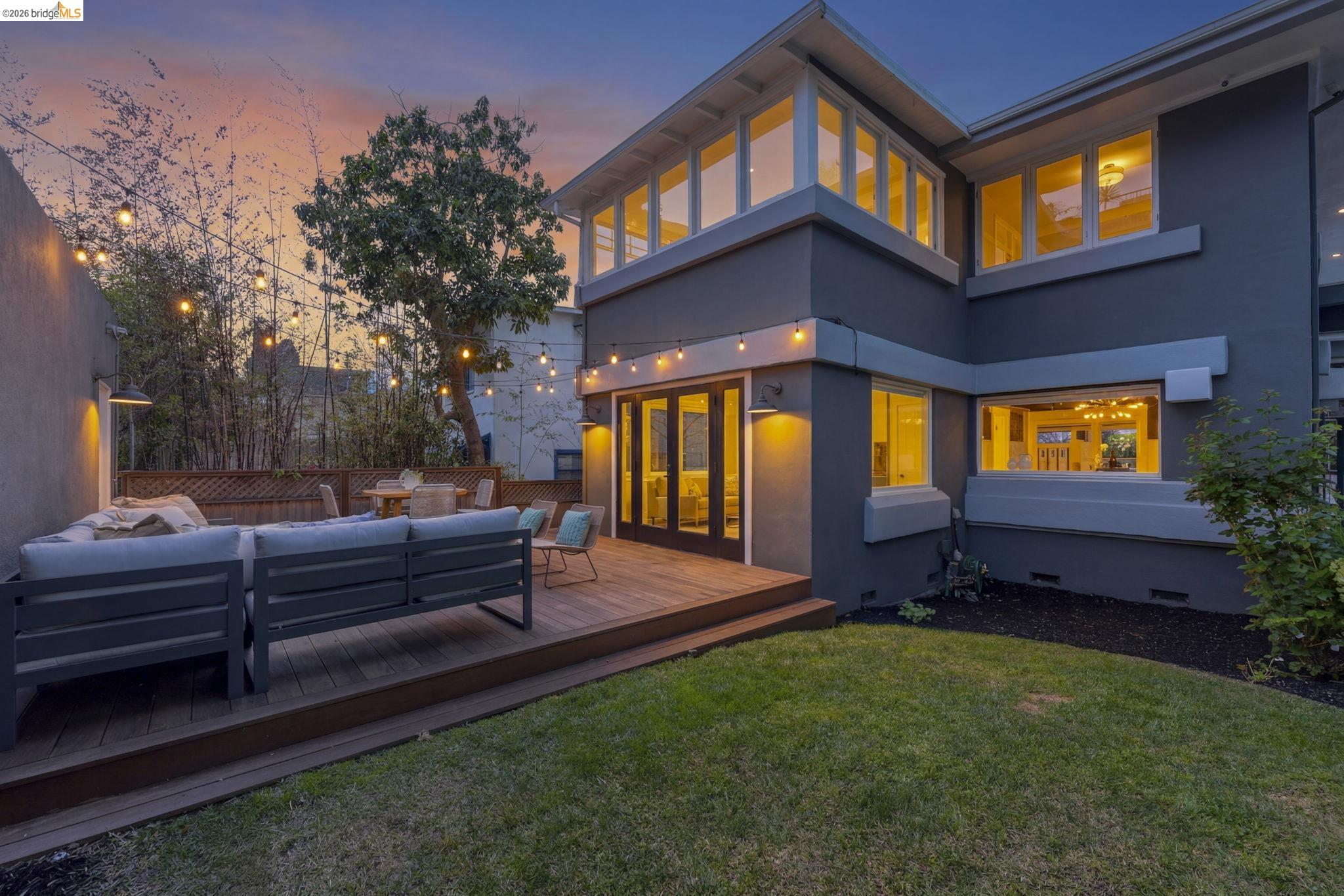 Detail Gallery Image 44 of 47 For 405 Van Buren Ave., Oakland,  CA 94610 - 3 Beds | 2/1 Baths