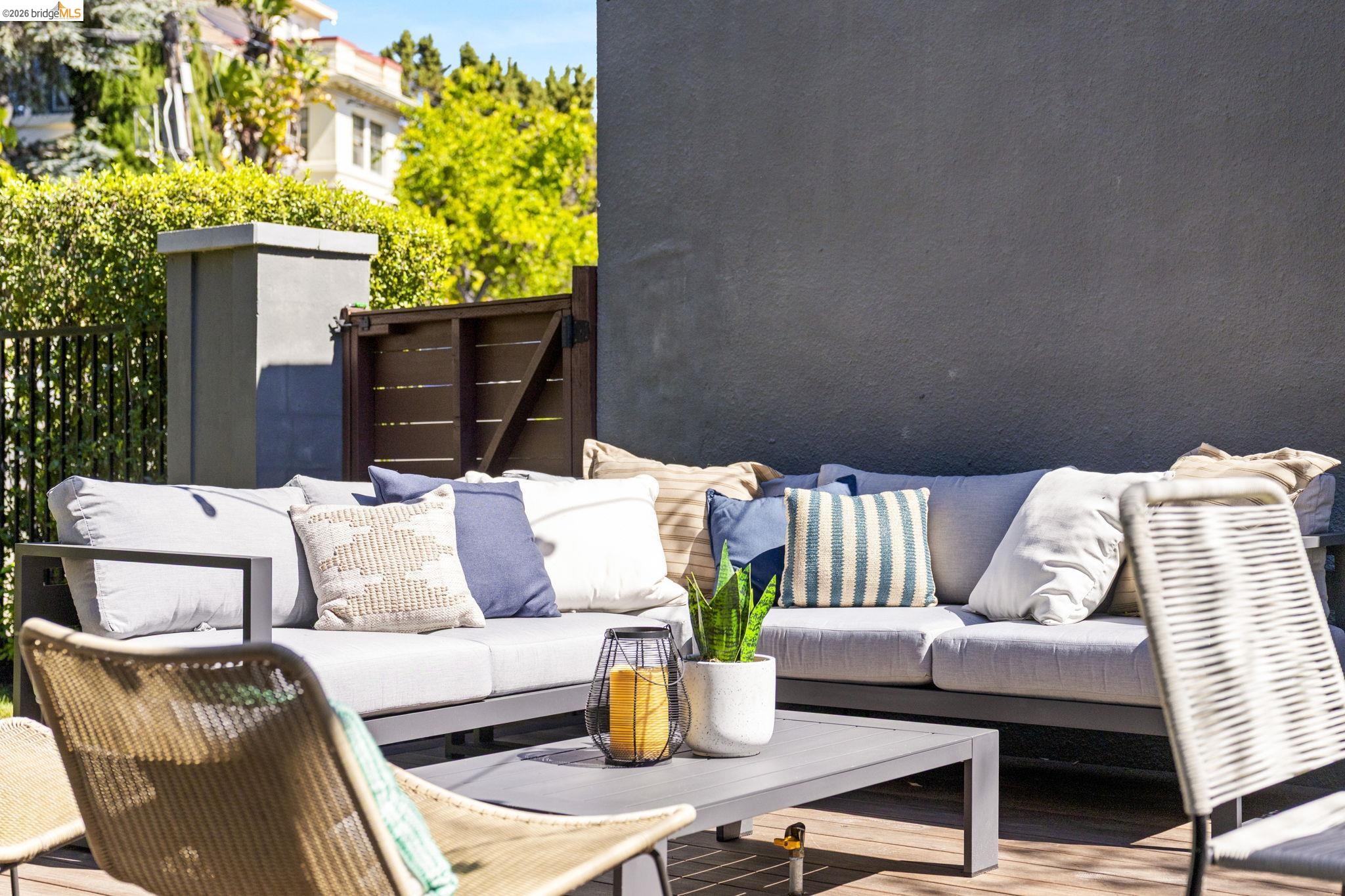 Detail Gallery Image 46 of 47 For 405 Van Buren Ave., Oakland,  CA 94610 - 3 Beds | 2/1 Baths