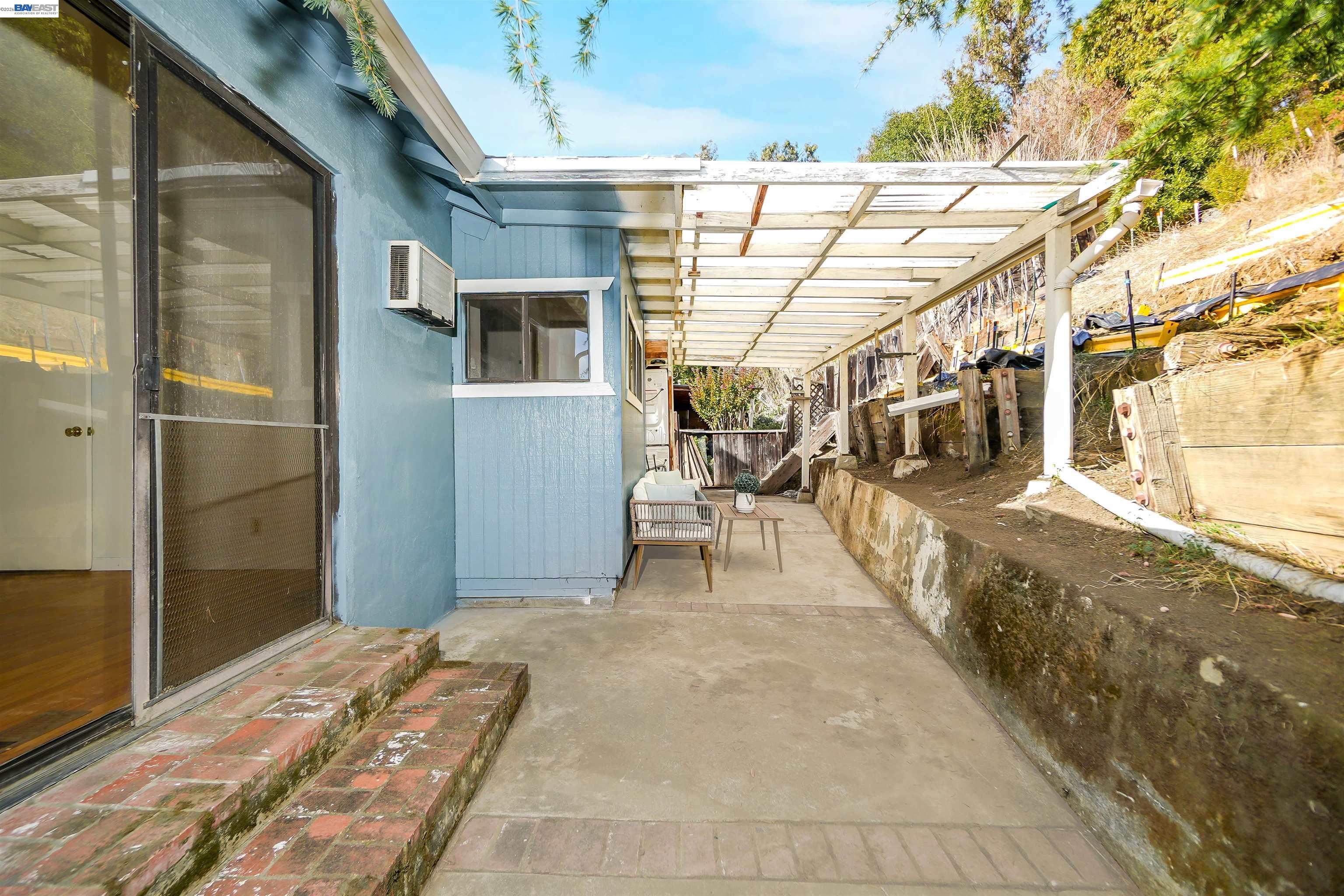 Detail Gallery Image 34 of 41 For 18662 Stanton Ave, Castro Valley,  CA 94546 - 3 Beds | 1 Baths