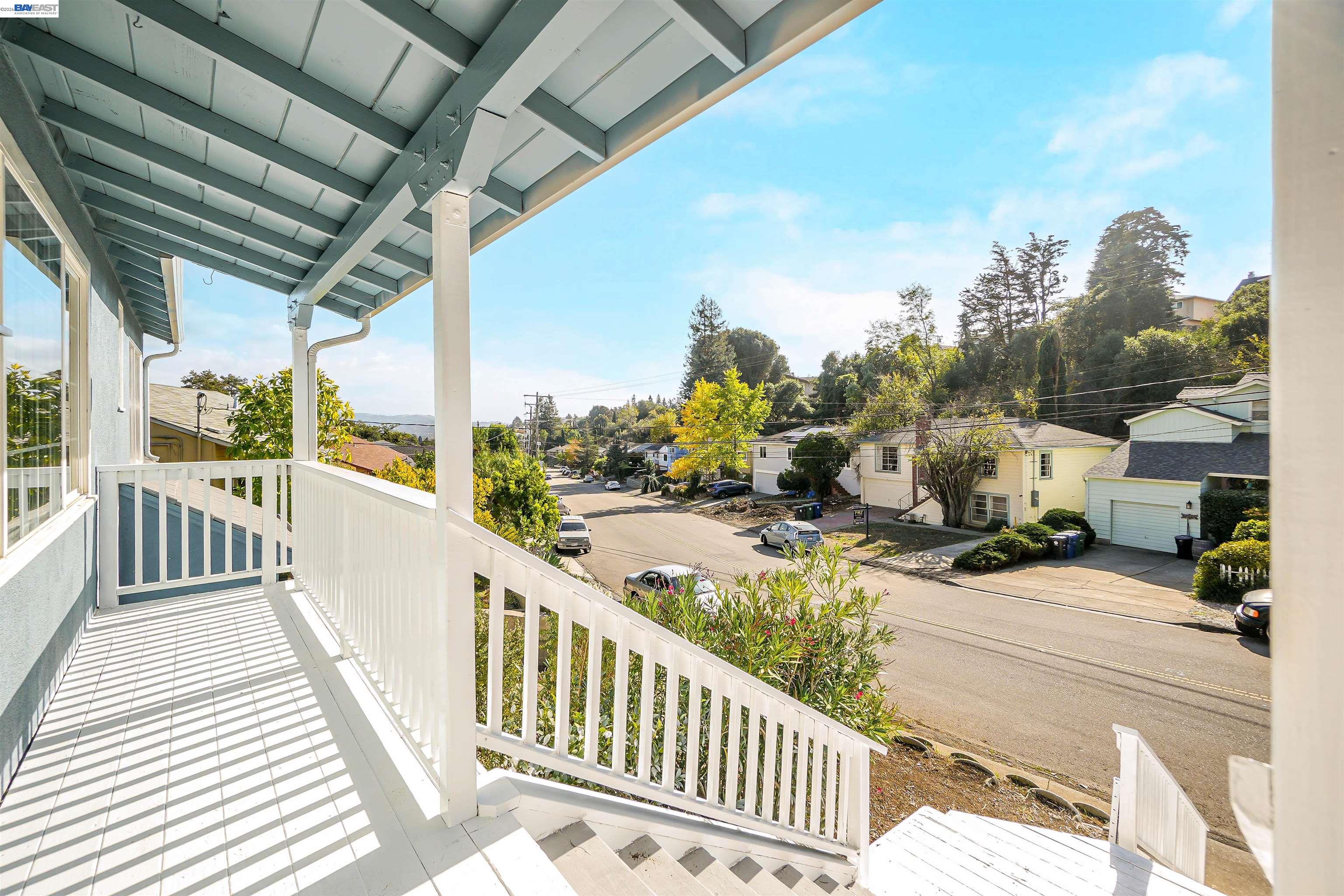 Detail Gallery Image 8 of 41 For 18662 Stanton Ave, Castro Valley,  CA 94546 - 3 Beds | 1 Baths