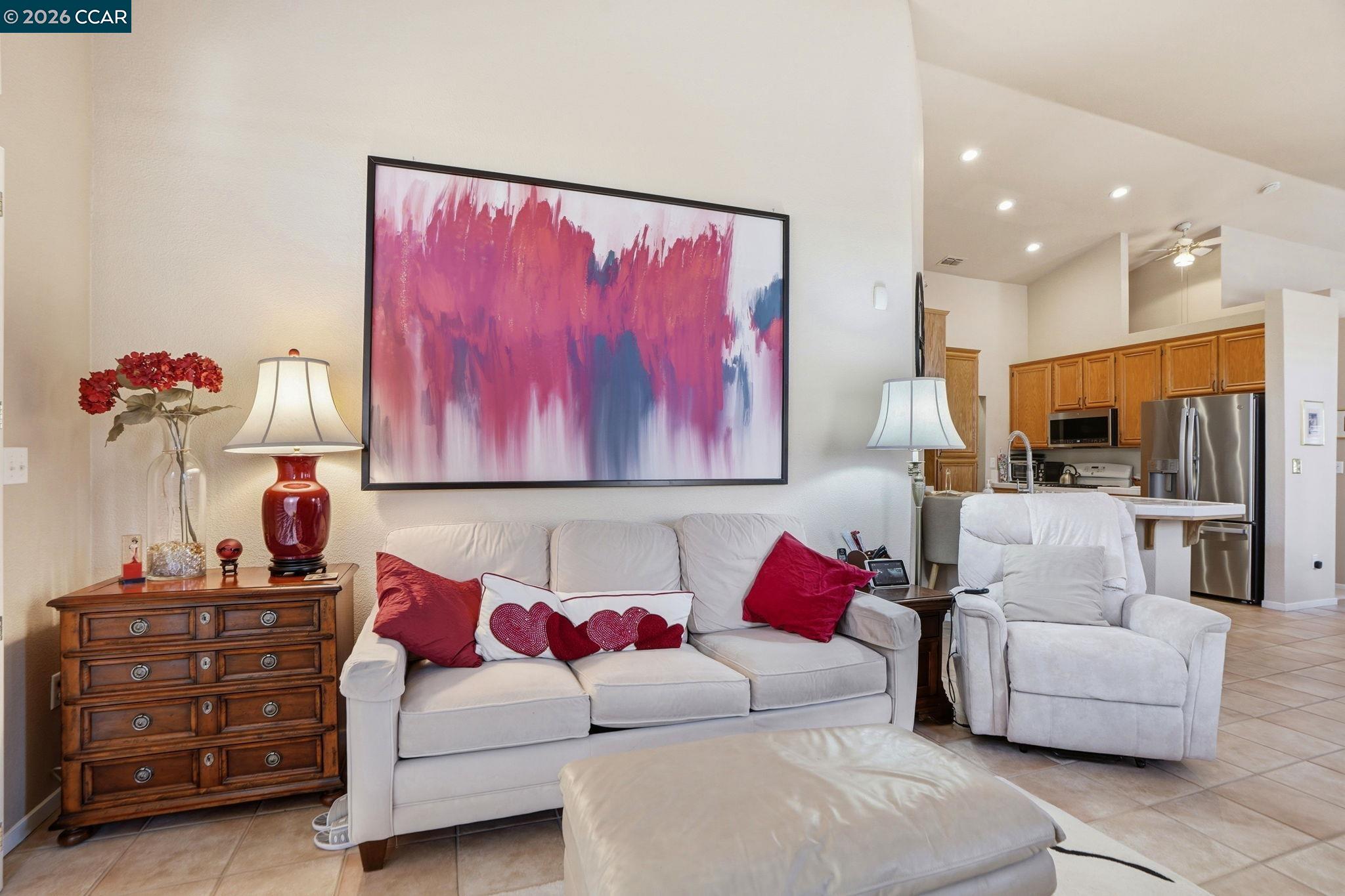 Detail Gallery Image 11 of 32 For 124 Greenmeadow Cir, Pittsburg,  CA 94565 - 3 Beds | 2 Baths