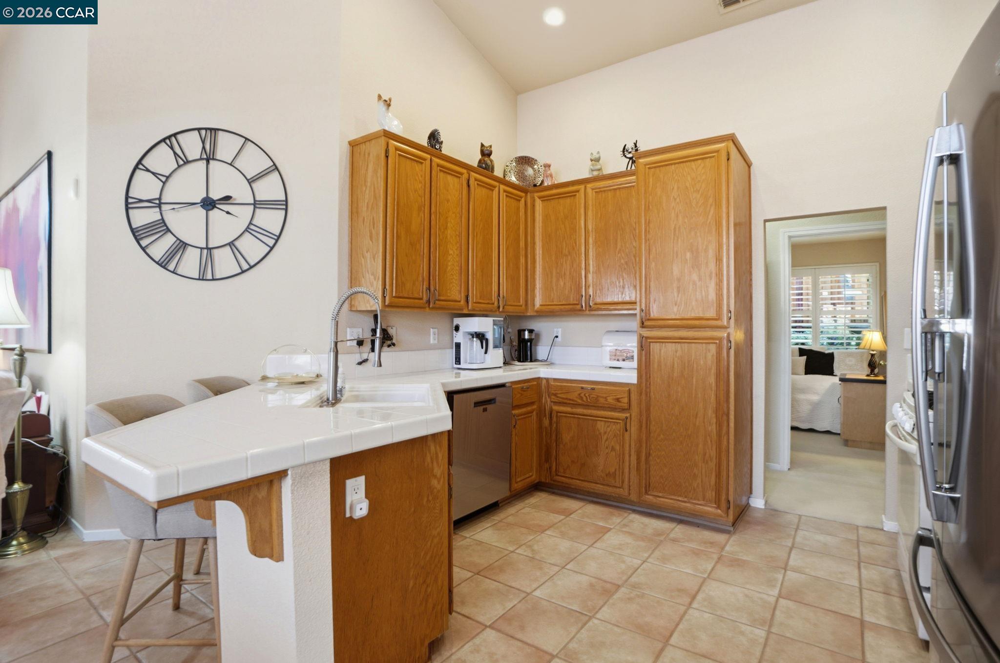 Detail Gallery Image 14 of 32 For 124 Greenmeadow Cir, Pittsburg,  CA 94565 - 3 Beds | 2 Baths
