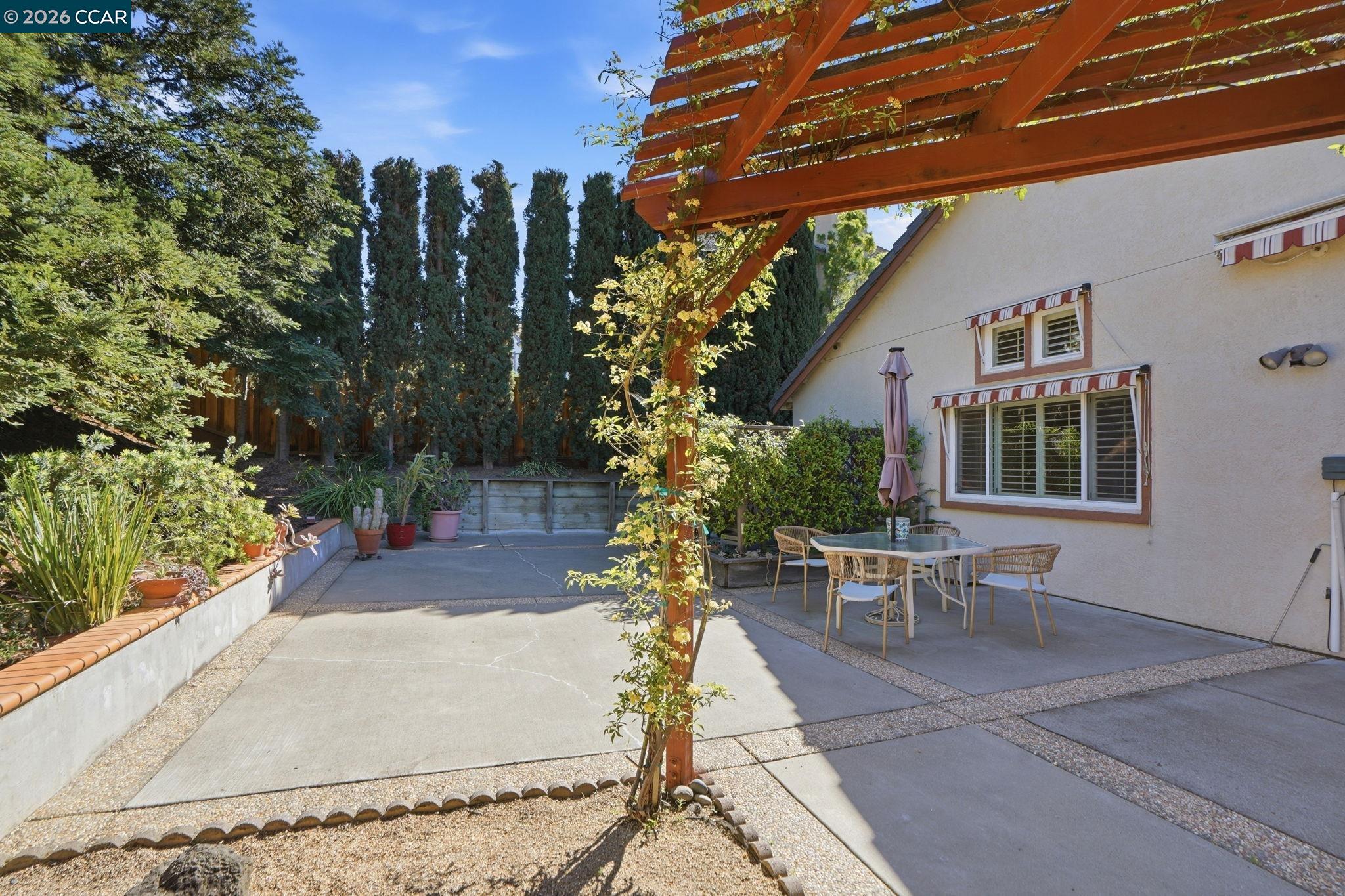 Detail Gallery Image 29 of 32 For 124 Greenmeadow Cir, Pittsburg,  CA 94565 - 3 Beds | 2 Baths