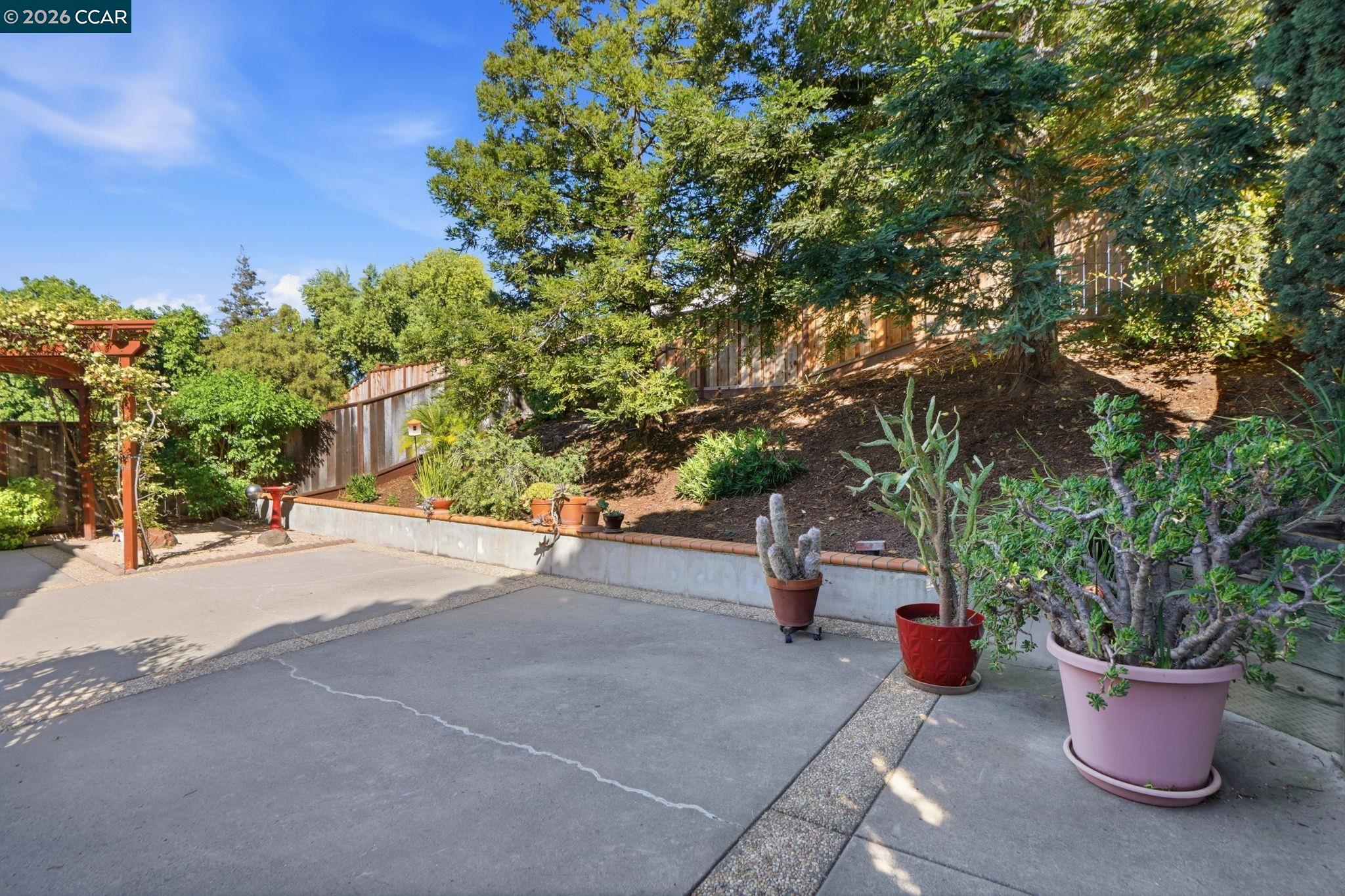 Detail Gallery Image 32 of 32 For 124 Greenmeadow Cir, Pittsburg,  CA 94565 - 3 Beds | 2 Baths