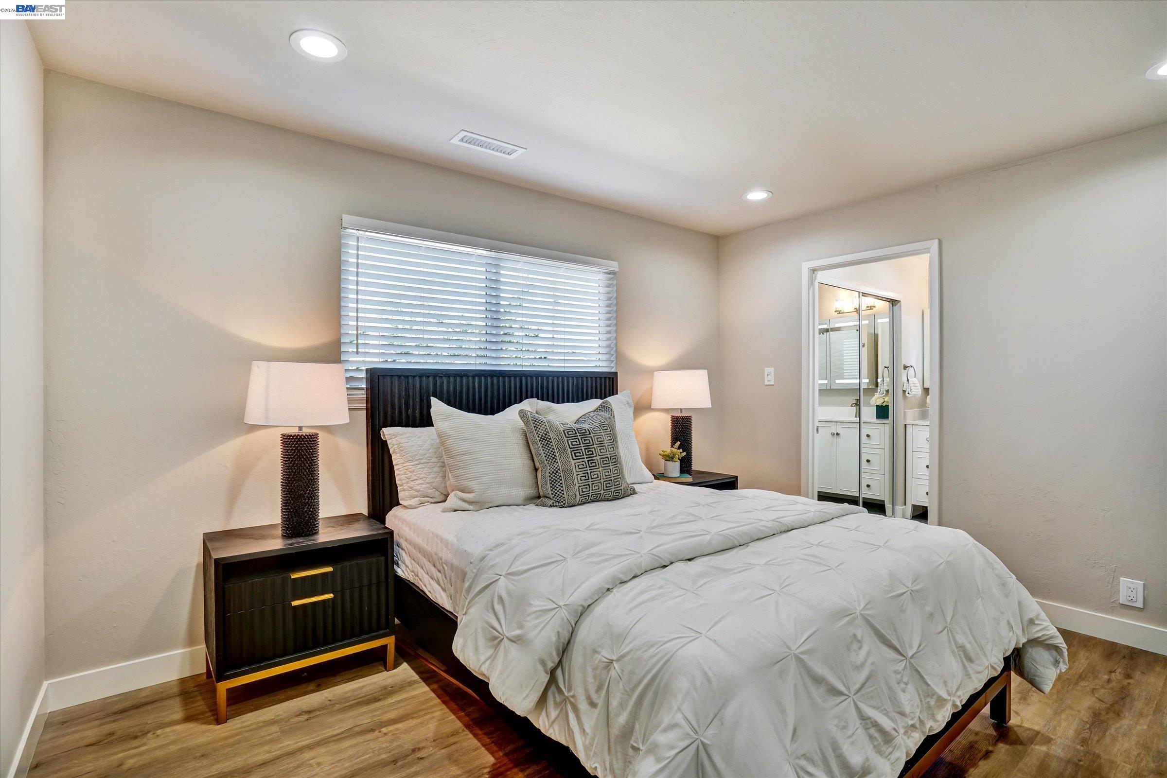 Detail Gallery Image 21 of 39 For 820 Arbor Ct, Livermore,  CA 94550 - 3 Beds | 2 Baths