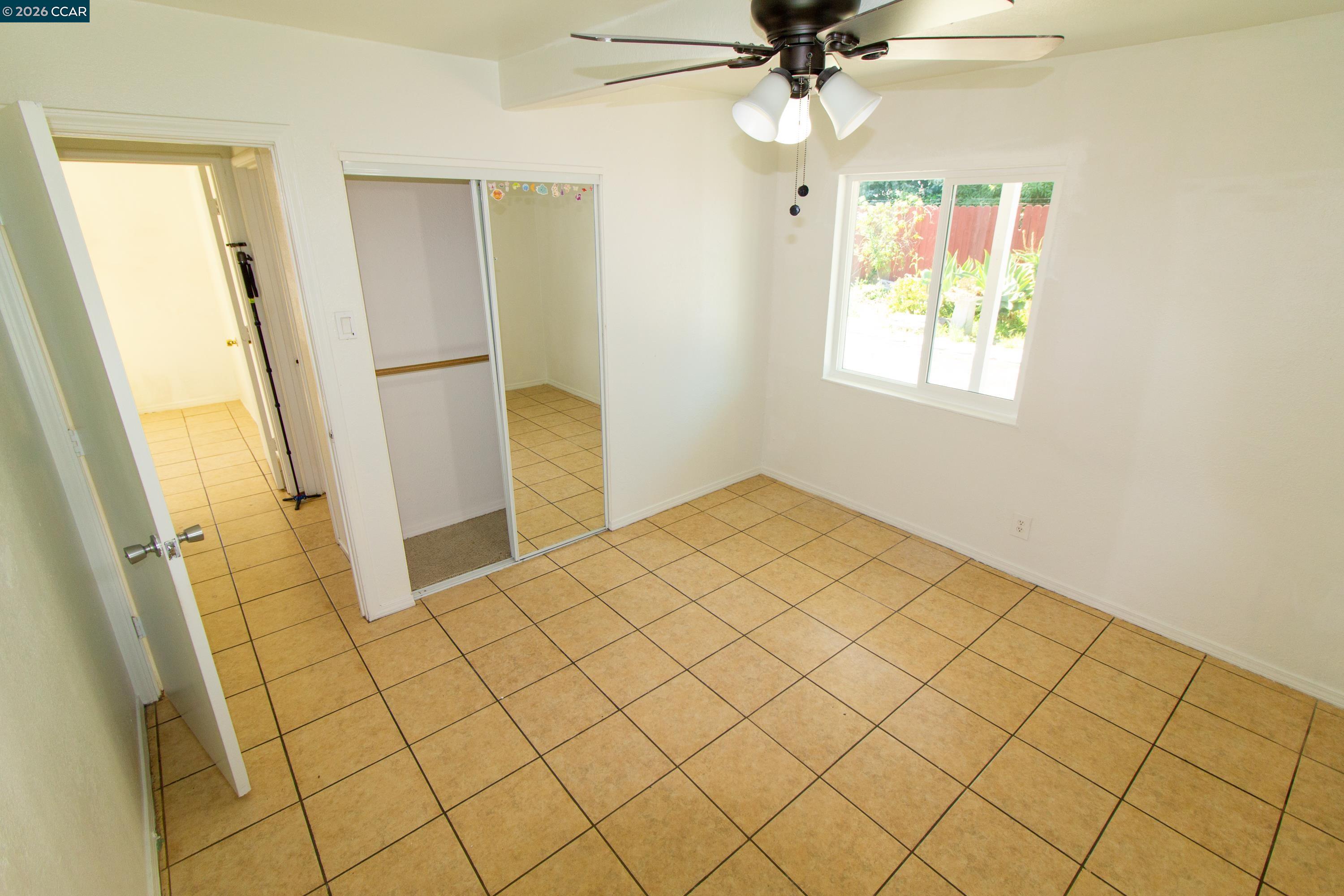 Detail Gallery Image 13 of 28 For 2929 Alta Mira Dr, Richmond,  CA 94806 - 4 Beds | 2 Baths