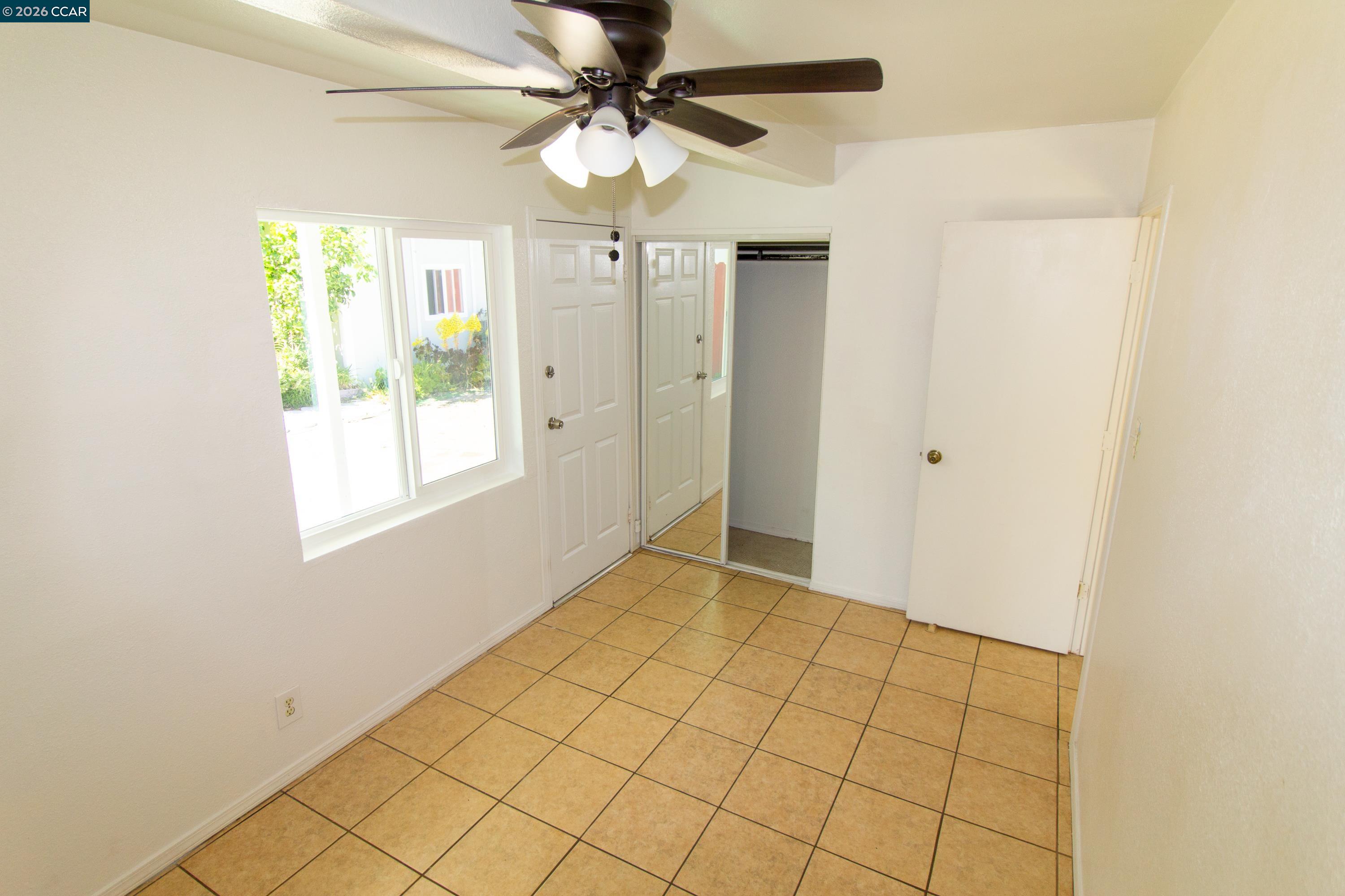 Detail Gallery Image 16 of 28 For 2929 Alta Mira Dr, Richmond,  CA 94806 - 4 Beds | 2 Baths