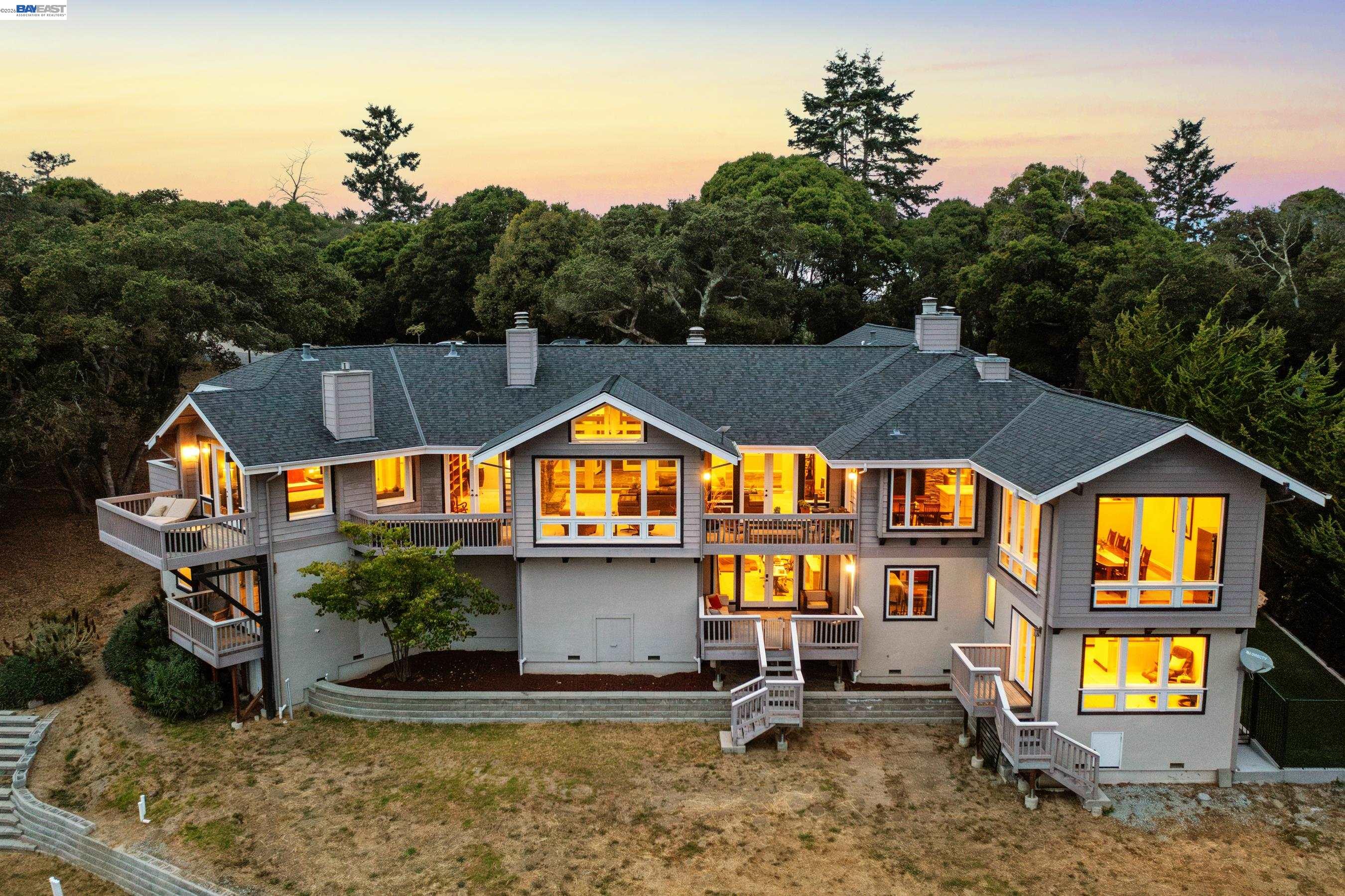 Detail Gallery Image 3 of 60 For 905 Moon Valley Ranch Rd, Watsonville,  CA 95076 - 5 Beds | 4/1 Baths