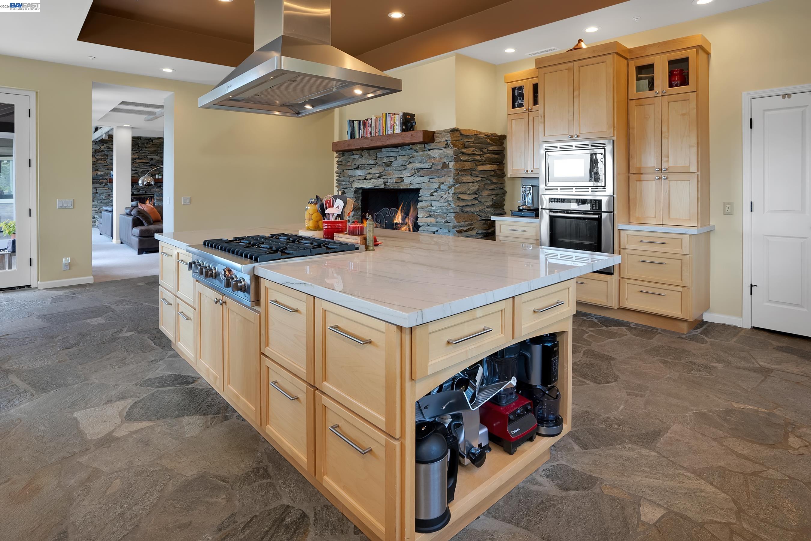 Detail Gallery Image 26 of 60 For 905 Moon Valley Ranch Rd, Watsonville,  CA 95076 - 5 Beds | 4/1 Baths