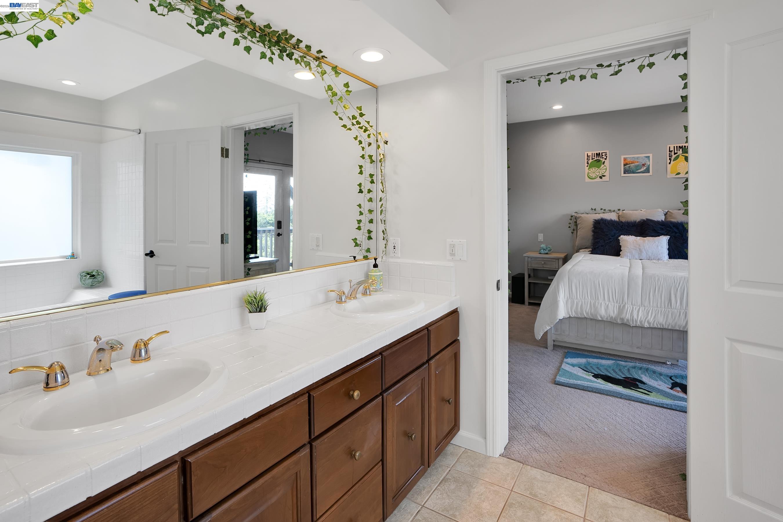 Detail Gallery Image 40 of 60 For 905 Moon Valley Ranch Rd, Watsonville,  CA 95076 - 5 Beds | 4/1 Baths