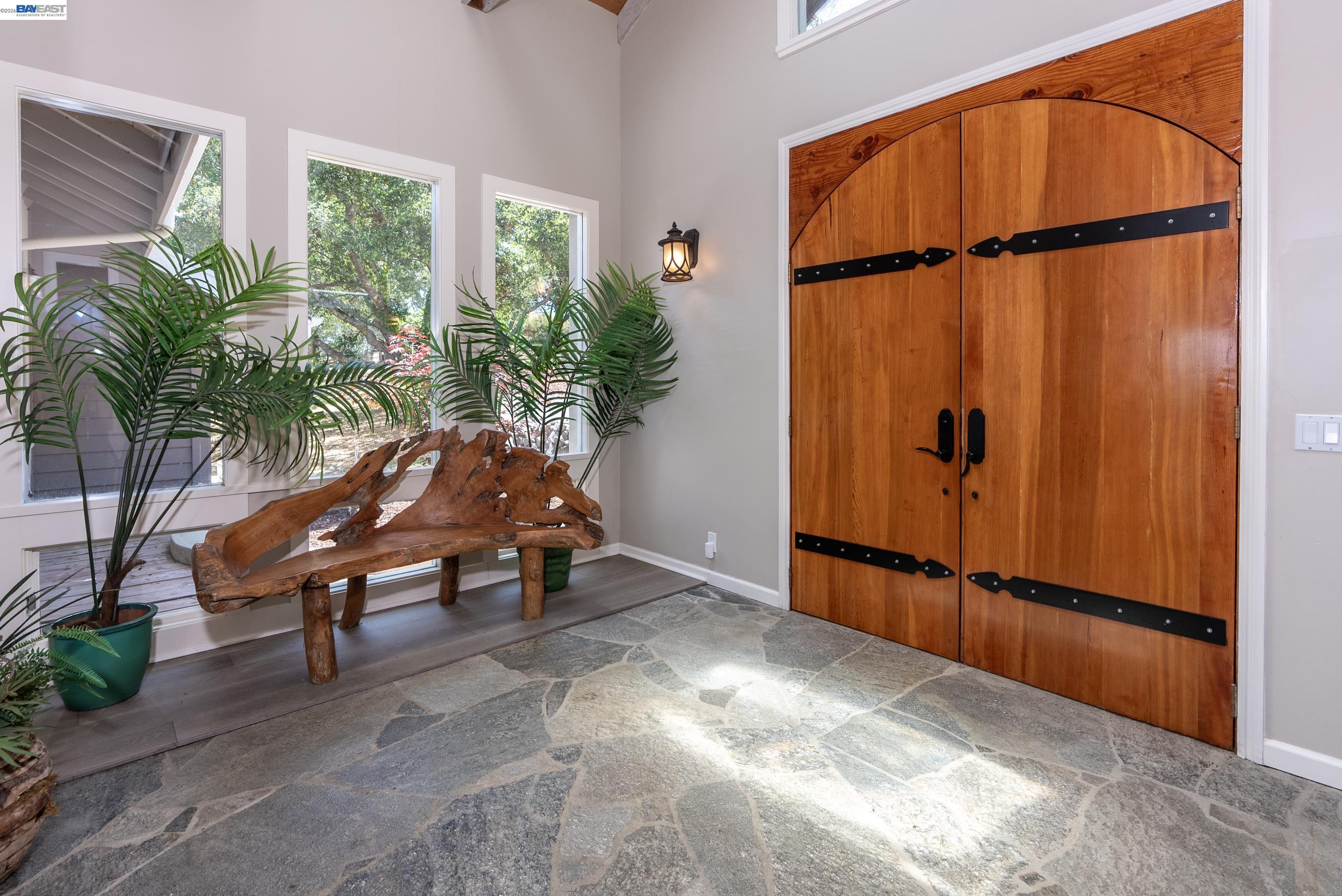 Detail Gallery Image 10 of 60 For 905 Moon Valley Ranch Rd, Watsonville,  CA 95076 - 5 Beds | 4/1 Baths