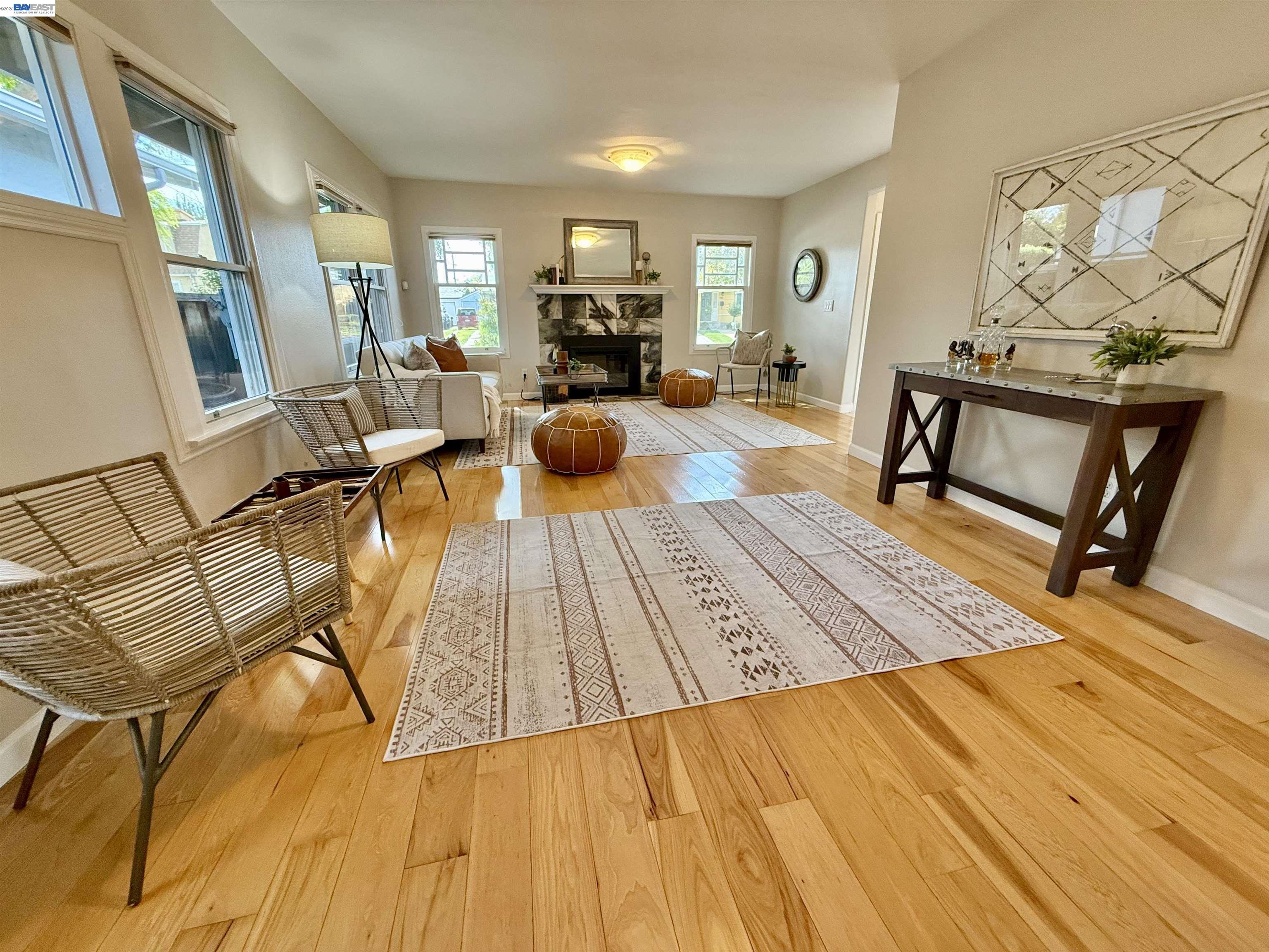 Detail Gallery Image 12 of 60 For 980 Victoria Ave, San Leandro,  CA 94577 - 4 Beds | 3 Baths