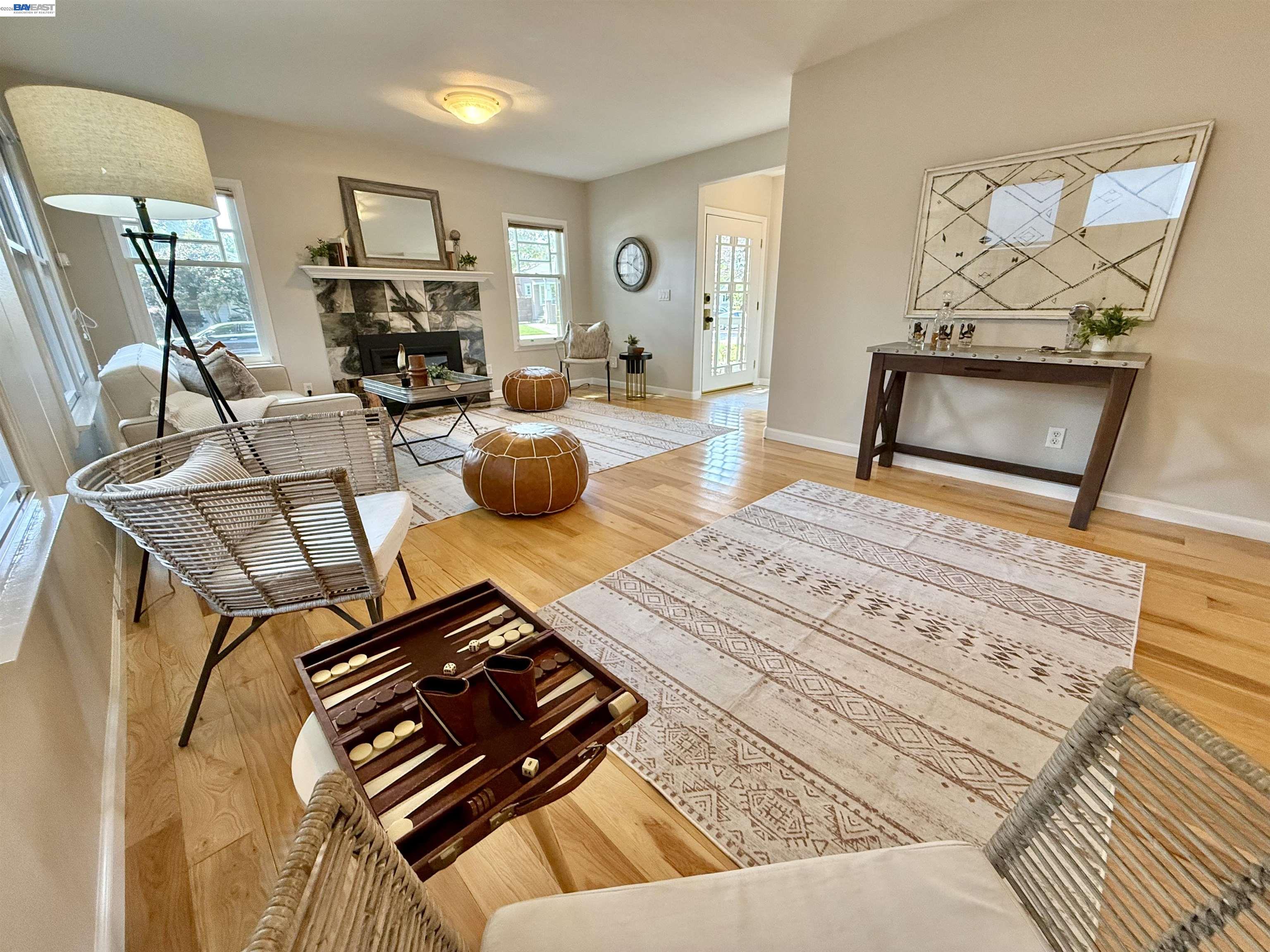 Detail Gallery Image 13 of 60 For 980 Victoria Ave, San Leandro,  CA 94577 - 4 Beds | 3 Baths