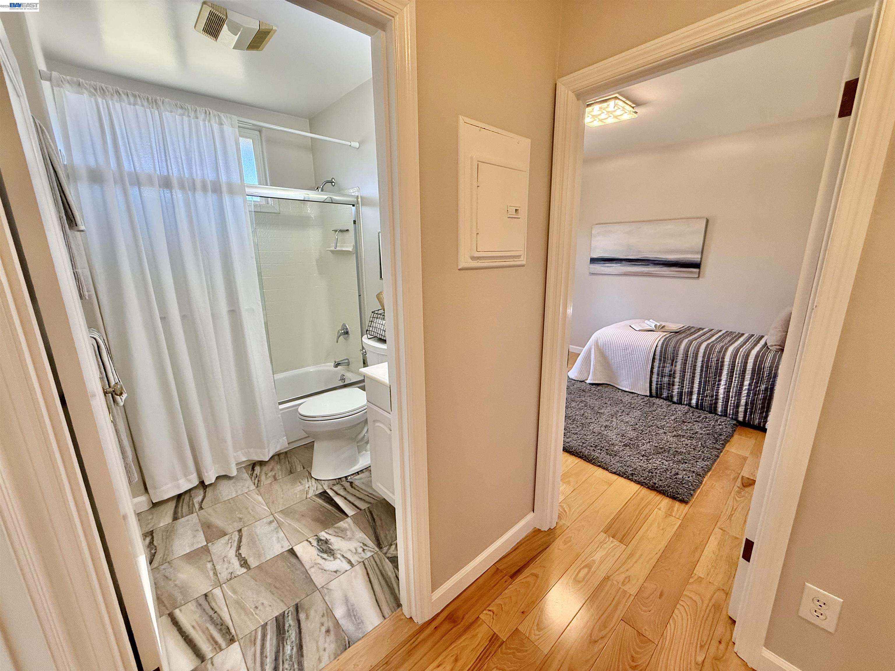 Detail Gallery Image 19 of 60 For 980 Victoria Ave, San Leandro,  CA 94577 - 4 Beds | 3 Baths