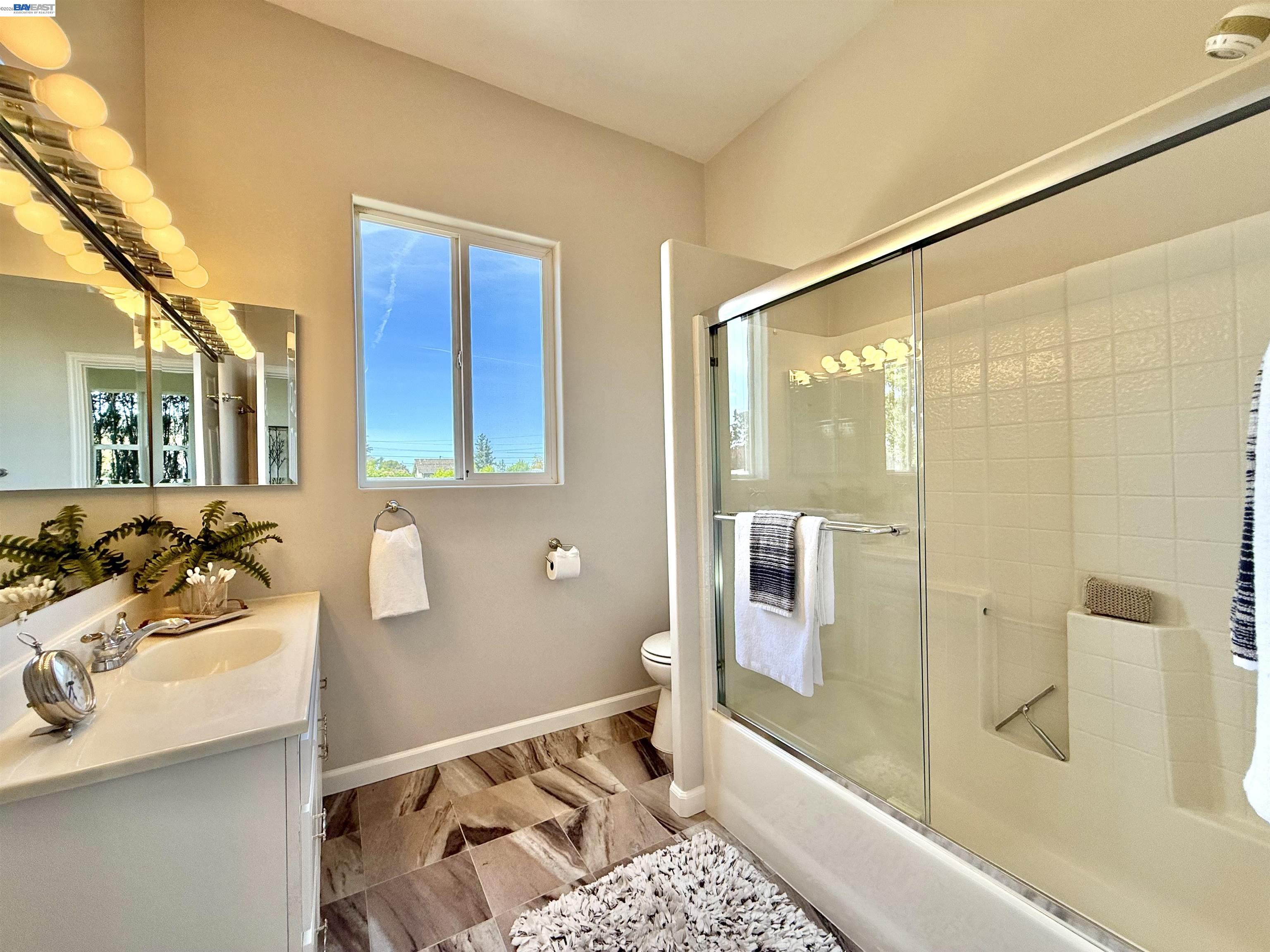 Detail Gallery Image 46 of 60 For 980 Victoria Ave, San Leandro,  CA 94577 - 4 Beds | 3 Baths