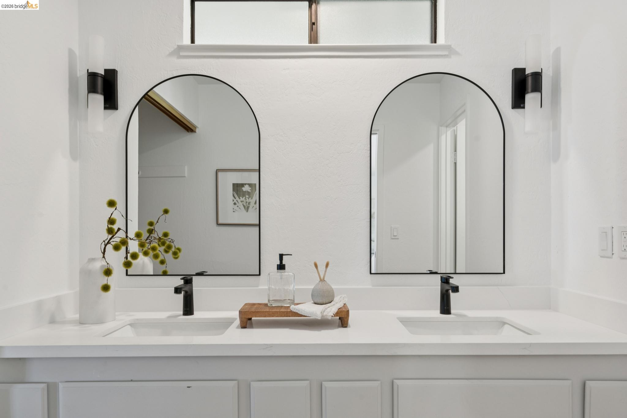 Detail Gallery Image 50 of 60 For 14300 Skyline Blvd, Oakland,  CA 94619 - 3 Beds | 2/1 Baths