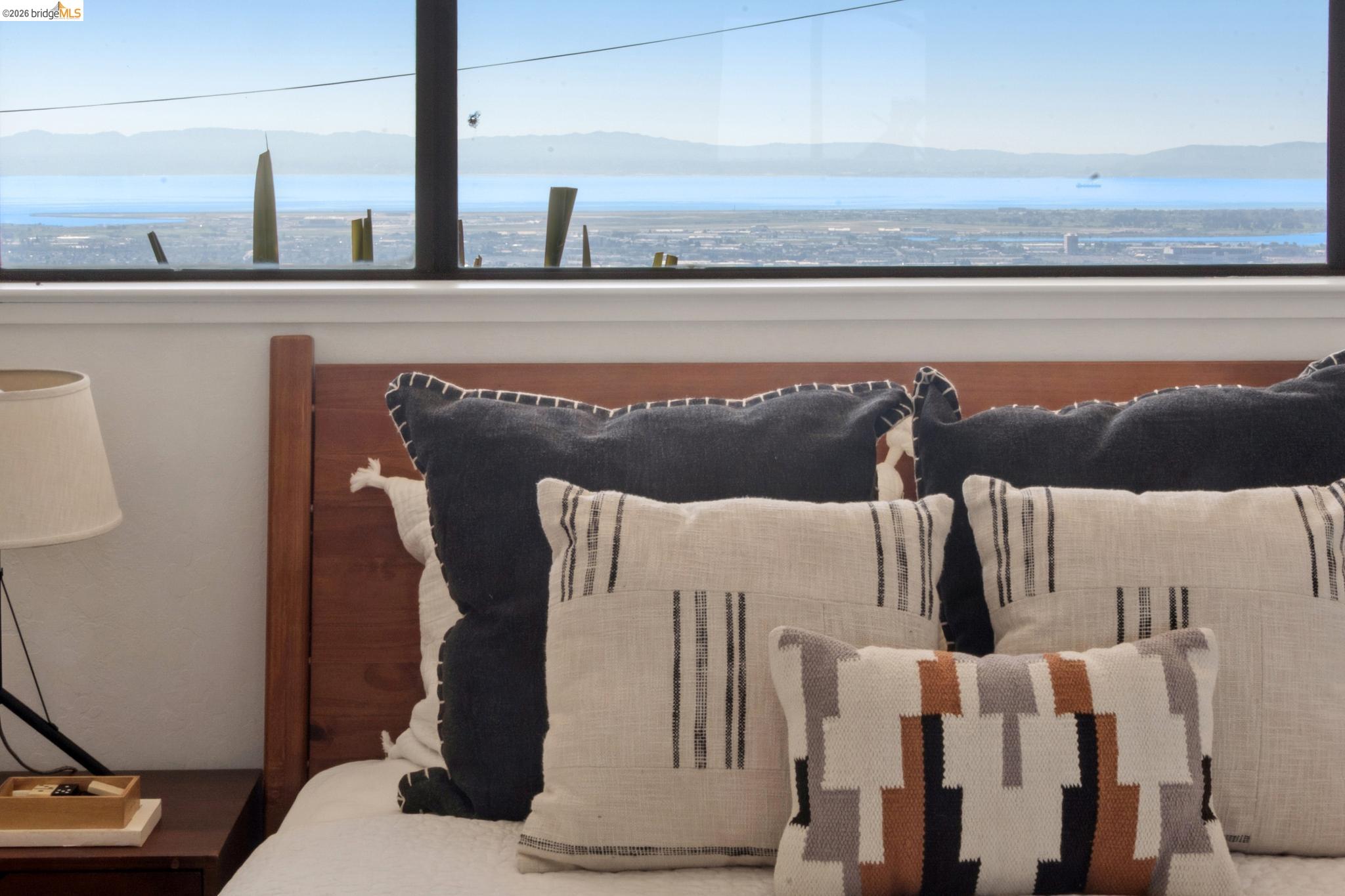 Detail Gallery Image 55 of 60 For 14300 Skyline Blvd, Oakland,  CA 94619 - 3 Beds | 2/1 Baths