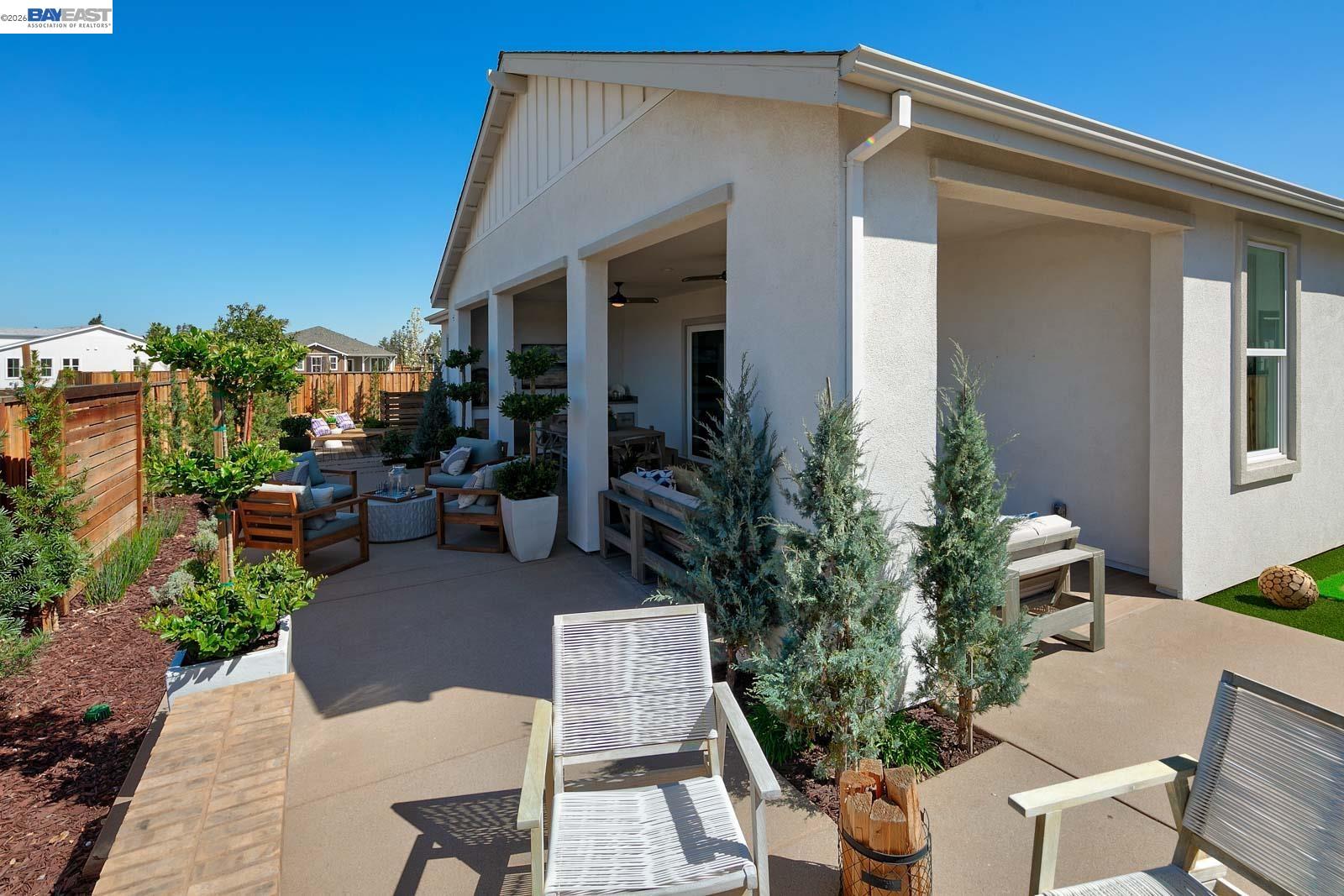 Detail Gallery Image 32 of 42 For 972 Conrad Street, Manteca,  CA 95336 - 2 Beds | 2/1 Baths