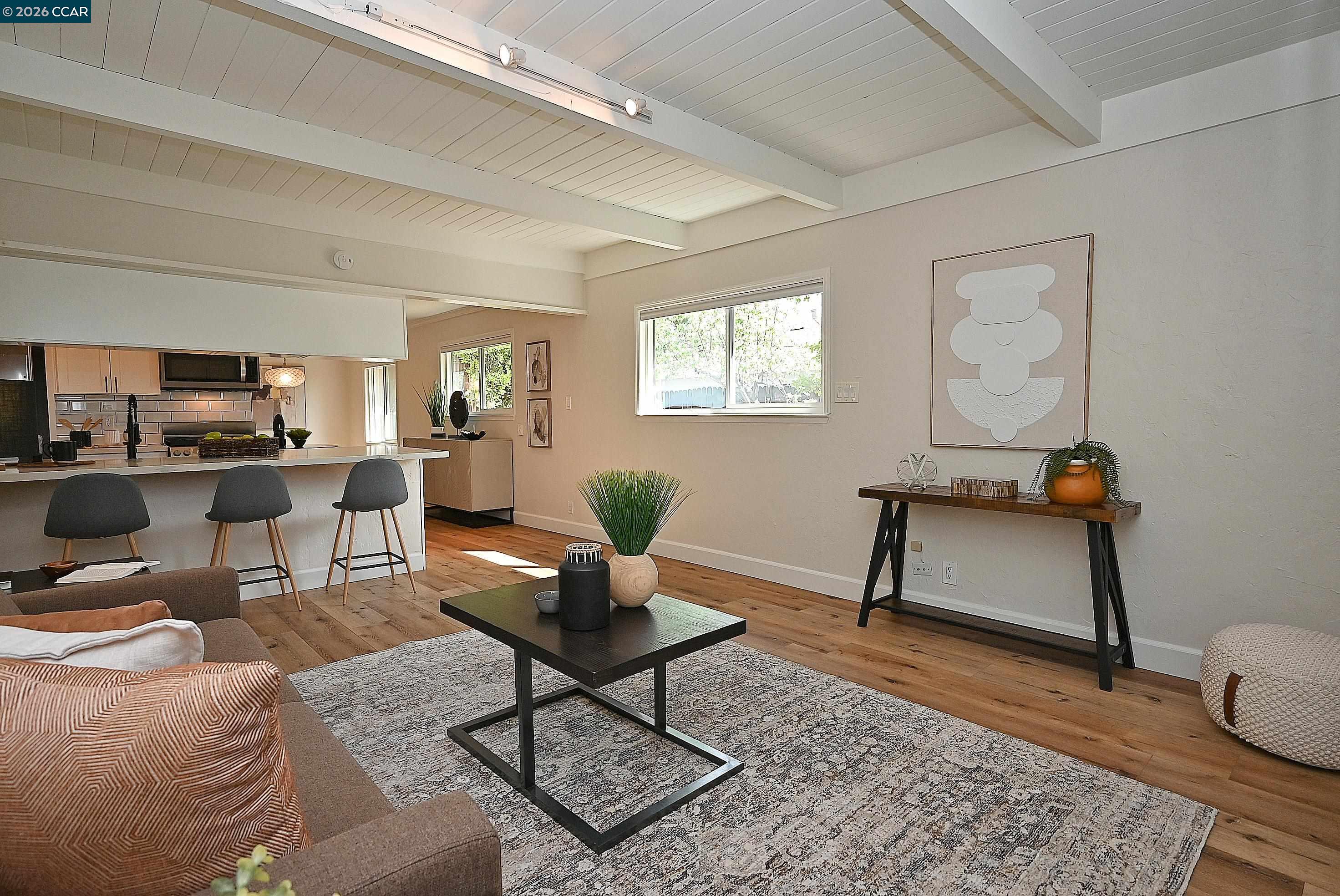 Detail Gallery Image 11 of 38 For 385 Maureen Ln, Pleasant Hill,  CA 94523 - 3 Beds | 2 Baths