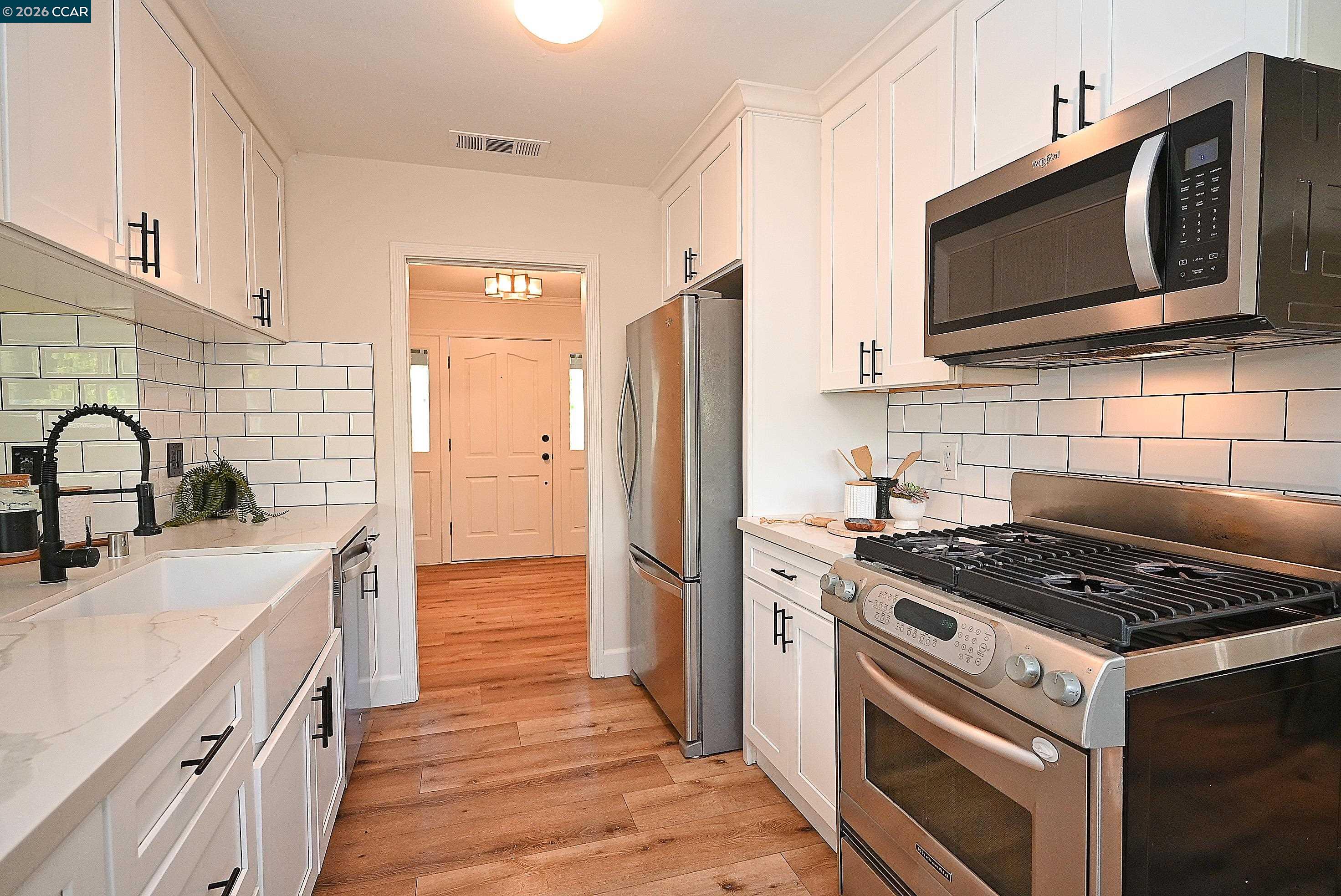 Detail Gallery Image 16 of 38 For 385 Maureen Ln, Pleasant Hill,  CA 94523 - 3 Beds | 2 Baths