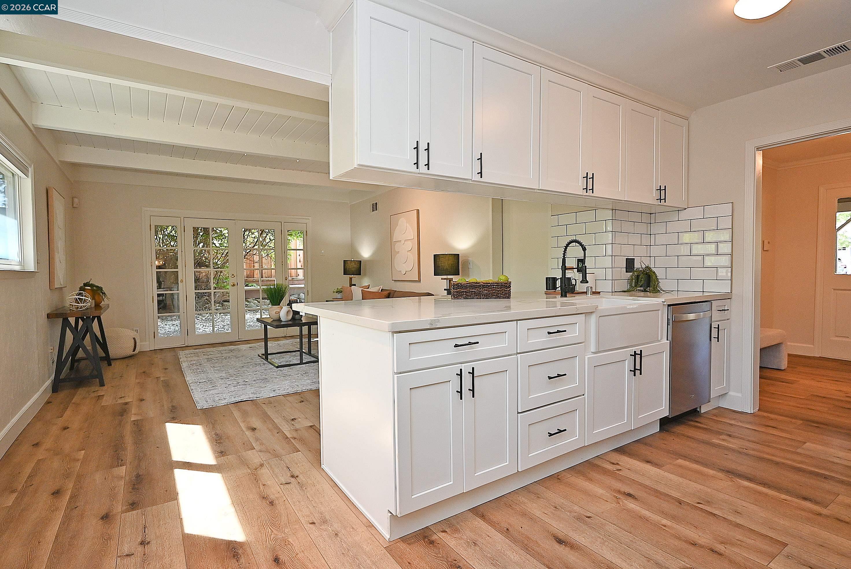 Detail Gallery Image 9 of 38 For 385 Maureen Ln, Pleasant Hill,  CA 94523 - 3 Beds | 2 Baths