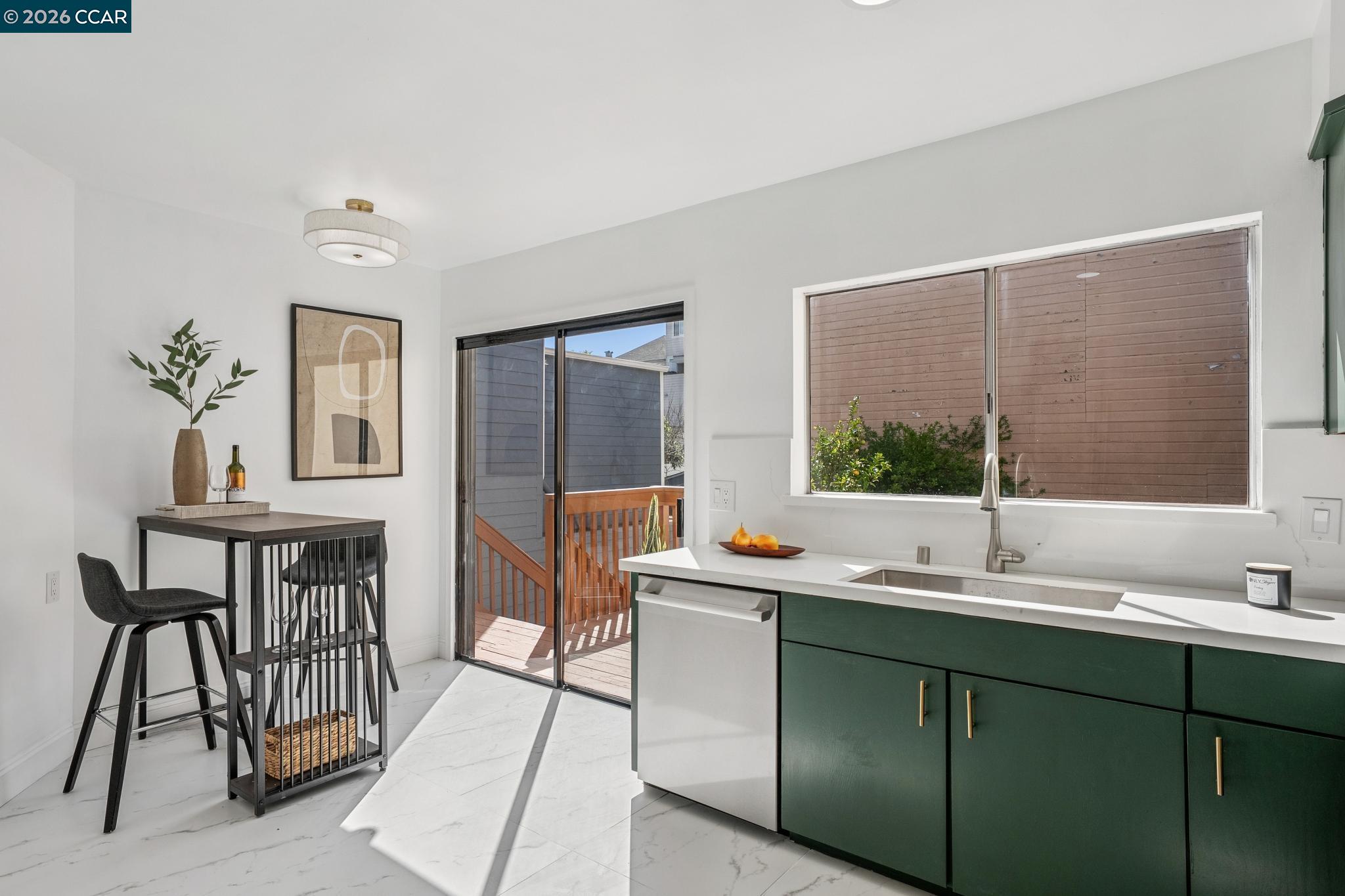 Detail Gallery Image 18 of 40 For 607 6th Ave, San Francisco,  CA 94118 - 3 Beds | 3 Baths