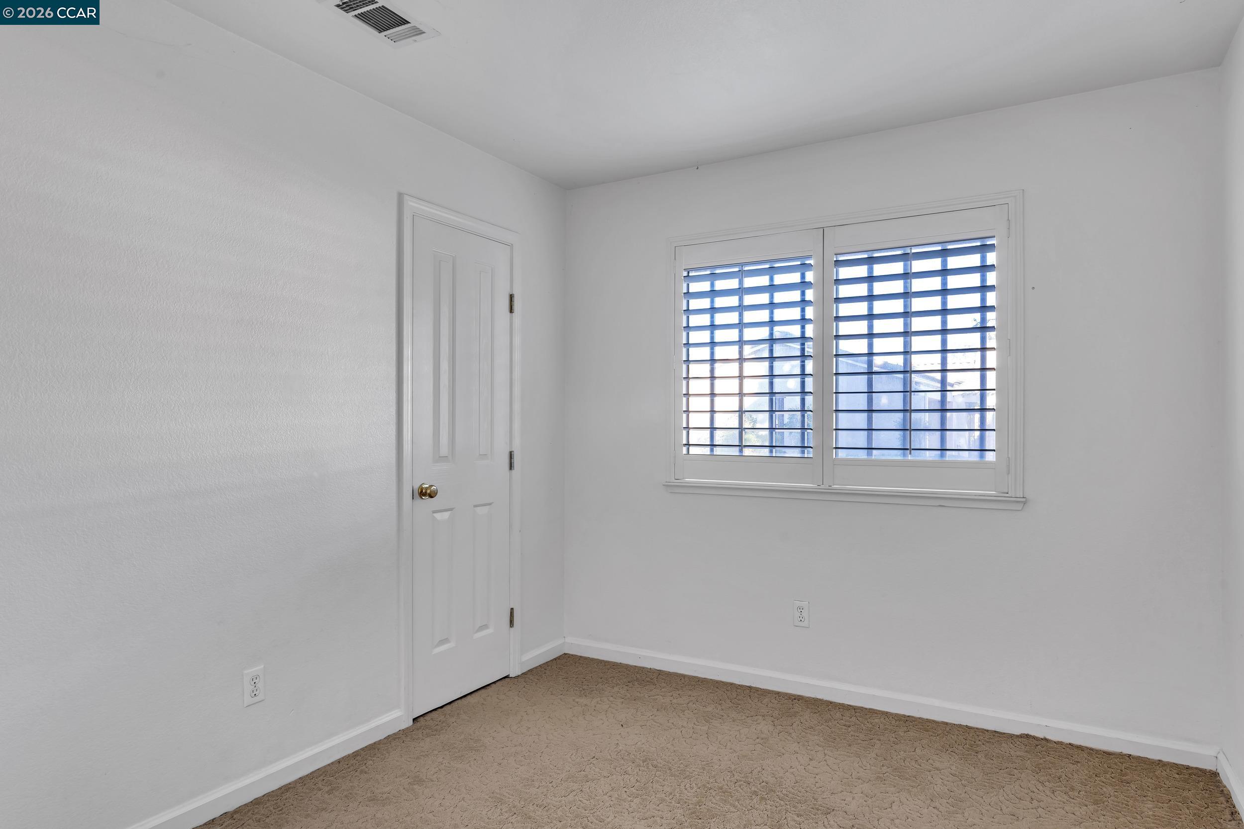 Detail Gallery Image 6 of 22 For 3735 Ignacio Cir, Stockton,  CA 95209 - 3 Beds | 2 Baths