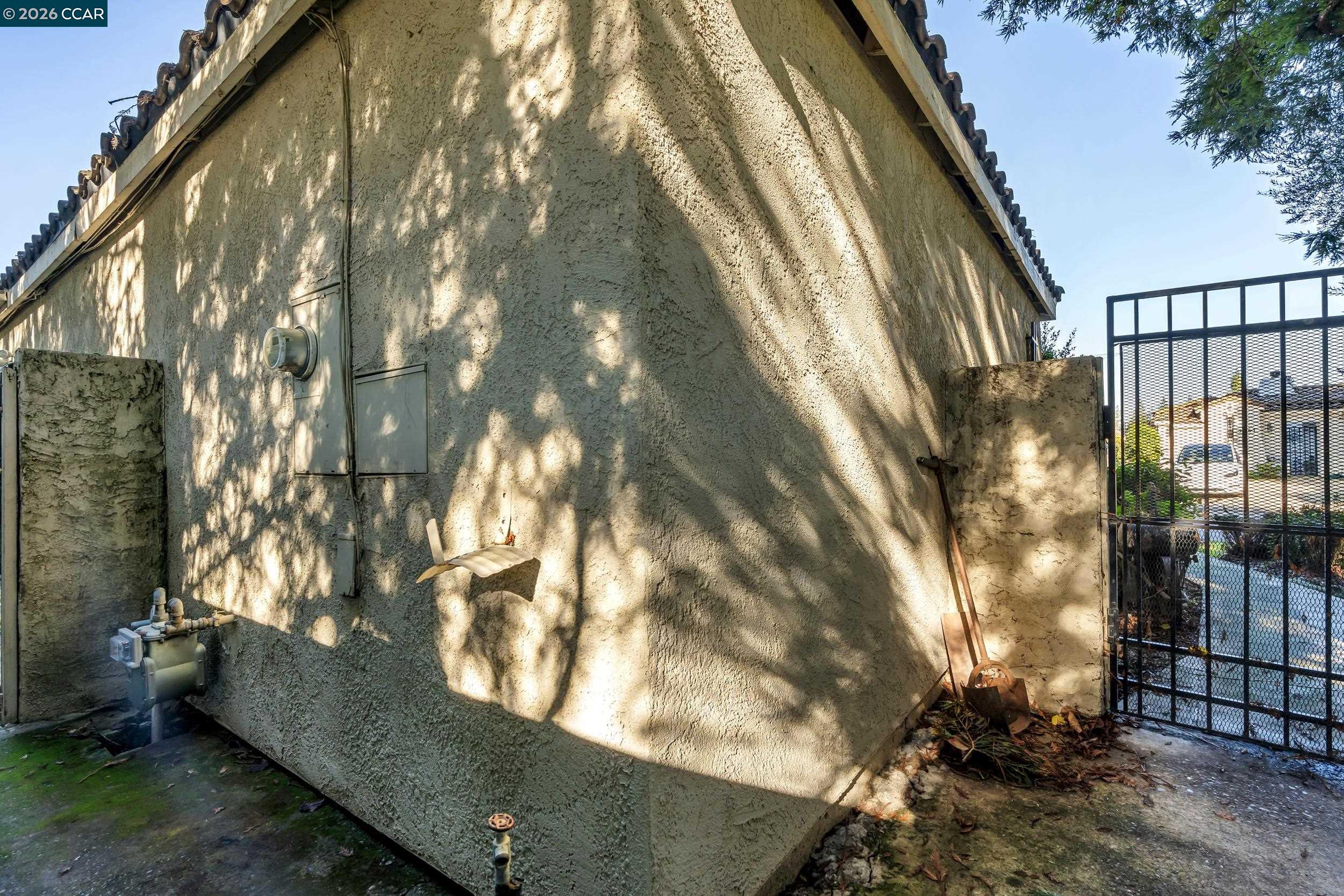 Detail Gallery Image 8 of 22 For 3735 Ignacio Cir, Stockton,  CA 95209 - 3 Beds | 2 Baths