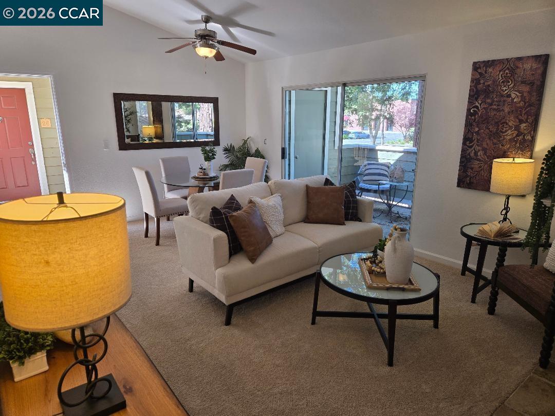 Photo #2: 41128610 Listing: Photo #2