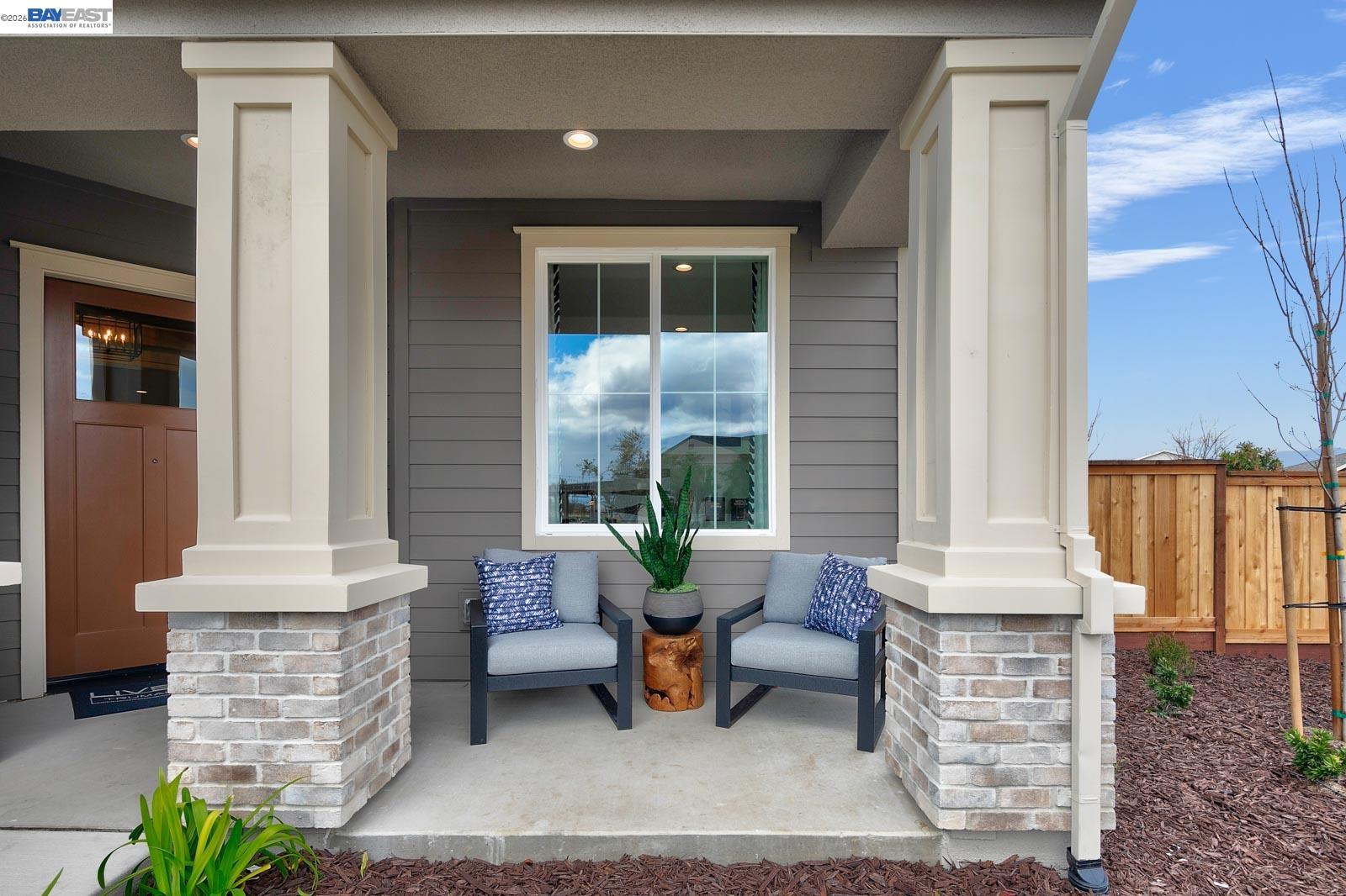 Detail Gallery Image 3 of 60 For 889 Conrad Street, Manteca,  CA 95336 - 2 Beds | 2/1 Baths