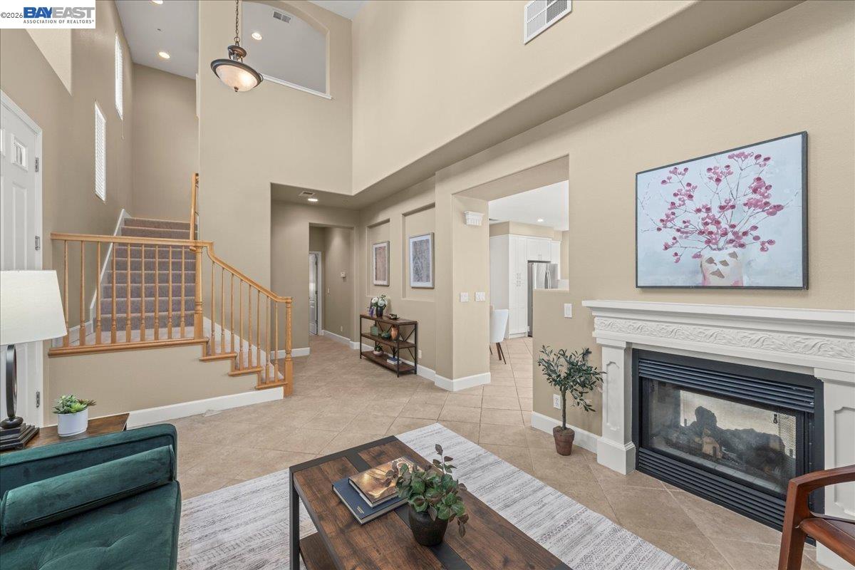 Detail Gallery Image 14 of 50 For 107 Limestone Cmn, Livermore,  CA 94550 - 3 Beds | 3 Baths