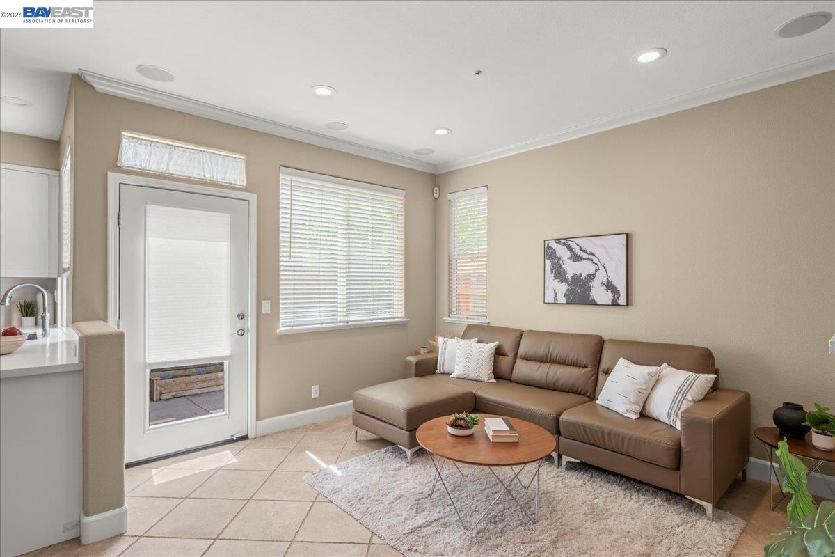 Detail Gallery Image 15 of 50 For 107 Limestone Cmn, Livermore,  CA 94550 - 3 Beds | 3 Baths