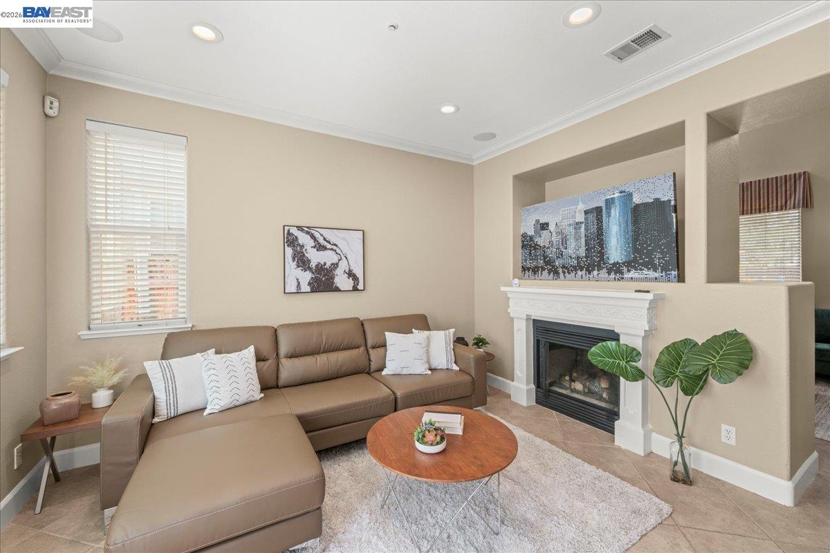 Detail Gallery Image 17 of 50 For 107 Limestone Cmn, Livermore,  CA 94550 - 3 Beds | 3 Baths