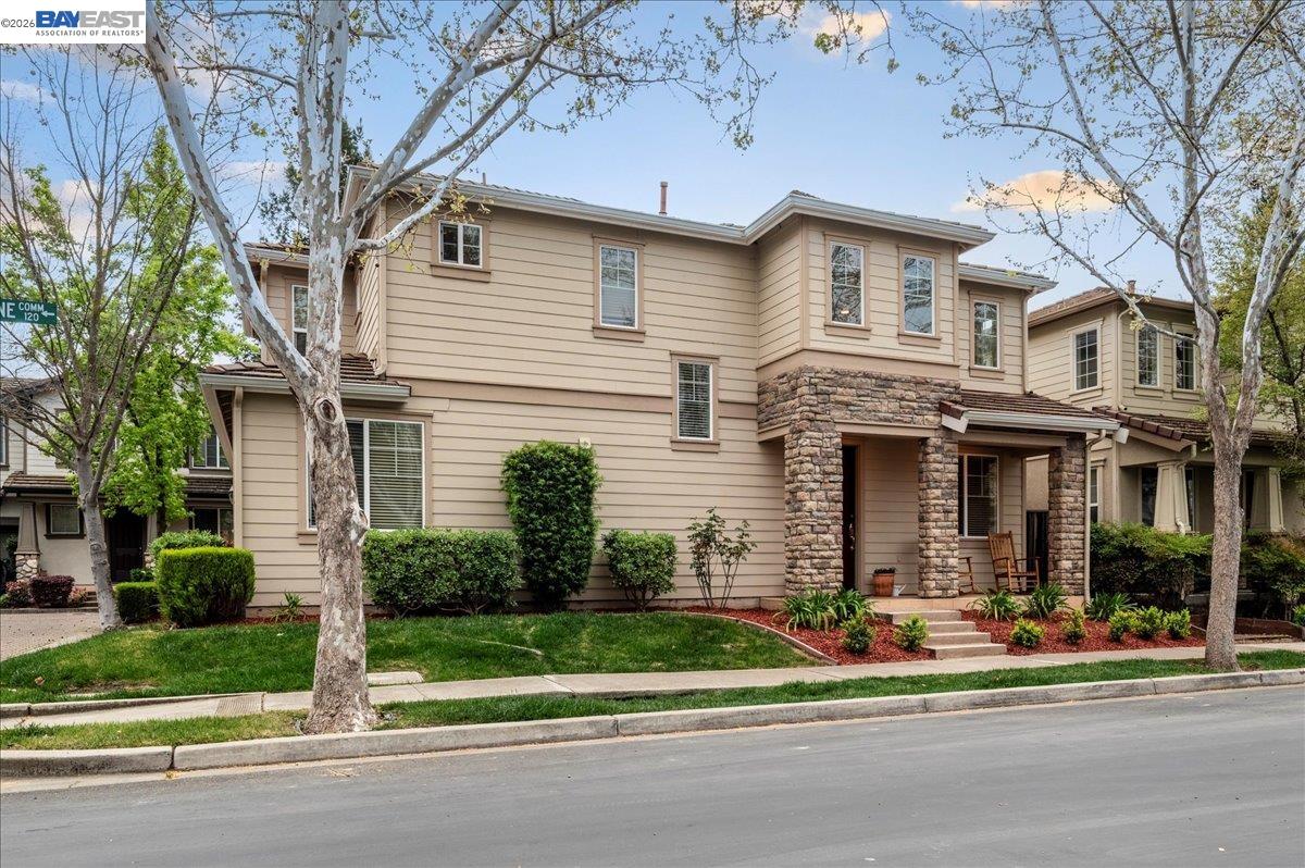 Detail Gallery Image 3 of 50 For 107 Limestone Cmn, Livermore,  CA 94550 - 3 Beds | 3 Baths