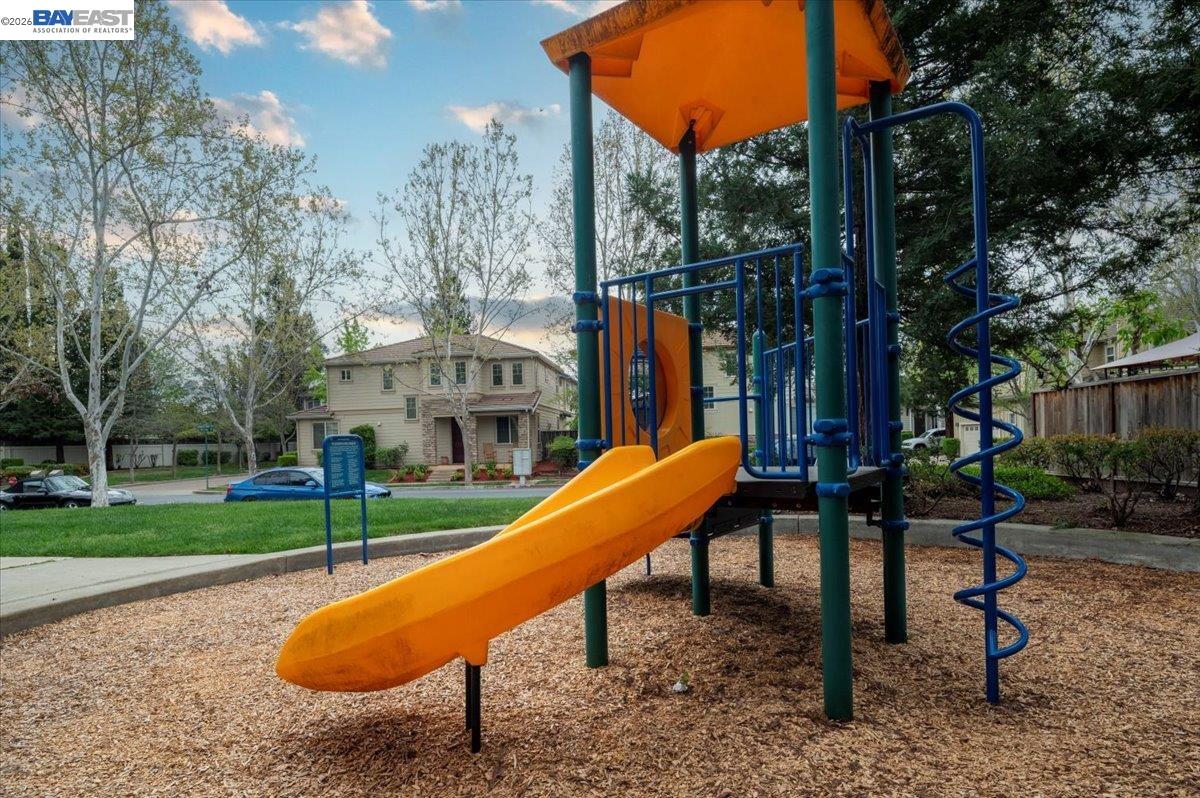 Detail Gallery Image 50 of 50 For 107 Limestone Cmn, Livermore,  CA 94550 - 3 Beds | 3 Baths