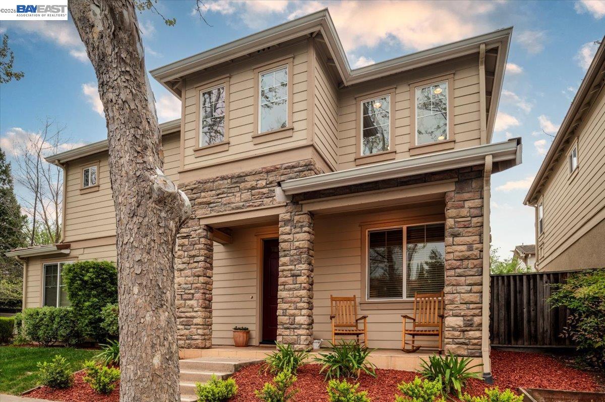 Detail Gallery Image 7 of 50 For 107 Limestone Cmn, Livermore,  CA 94550 - 3 Beds | 3 Baths