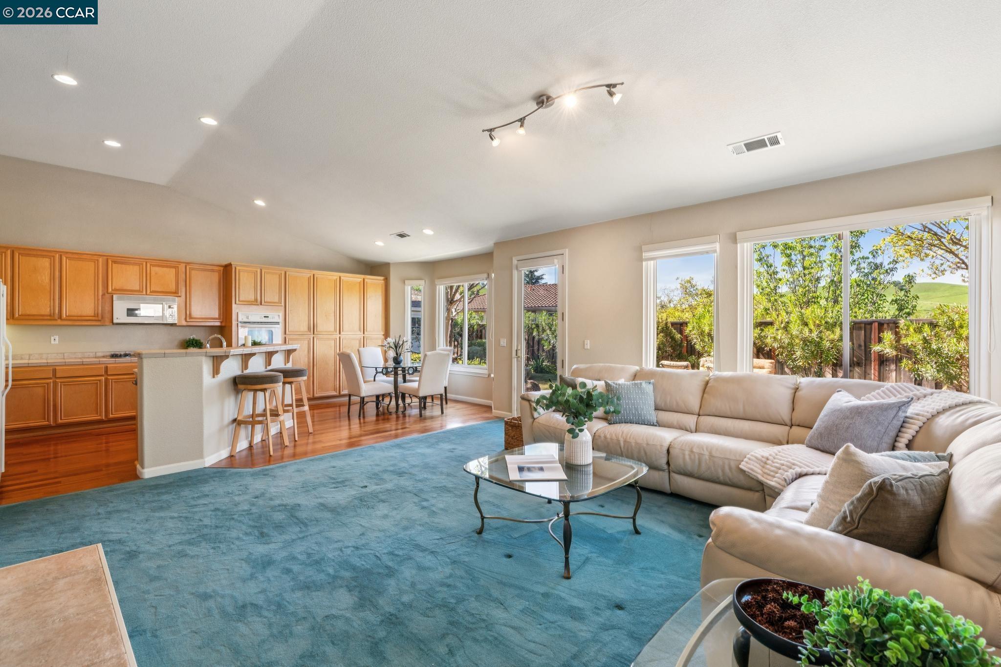 Detail Gallery Image 26 of 51 For 5374 Fernbank Dr, Concord,  CA 94521 - 4 Beds | 2 Baths