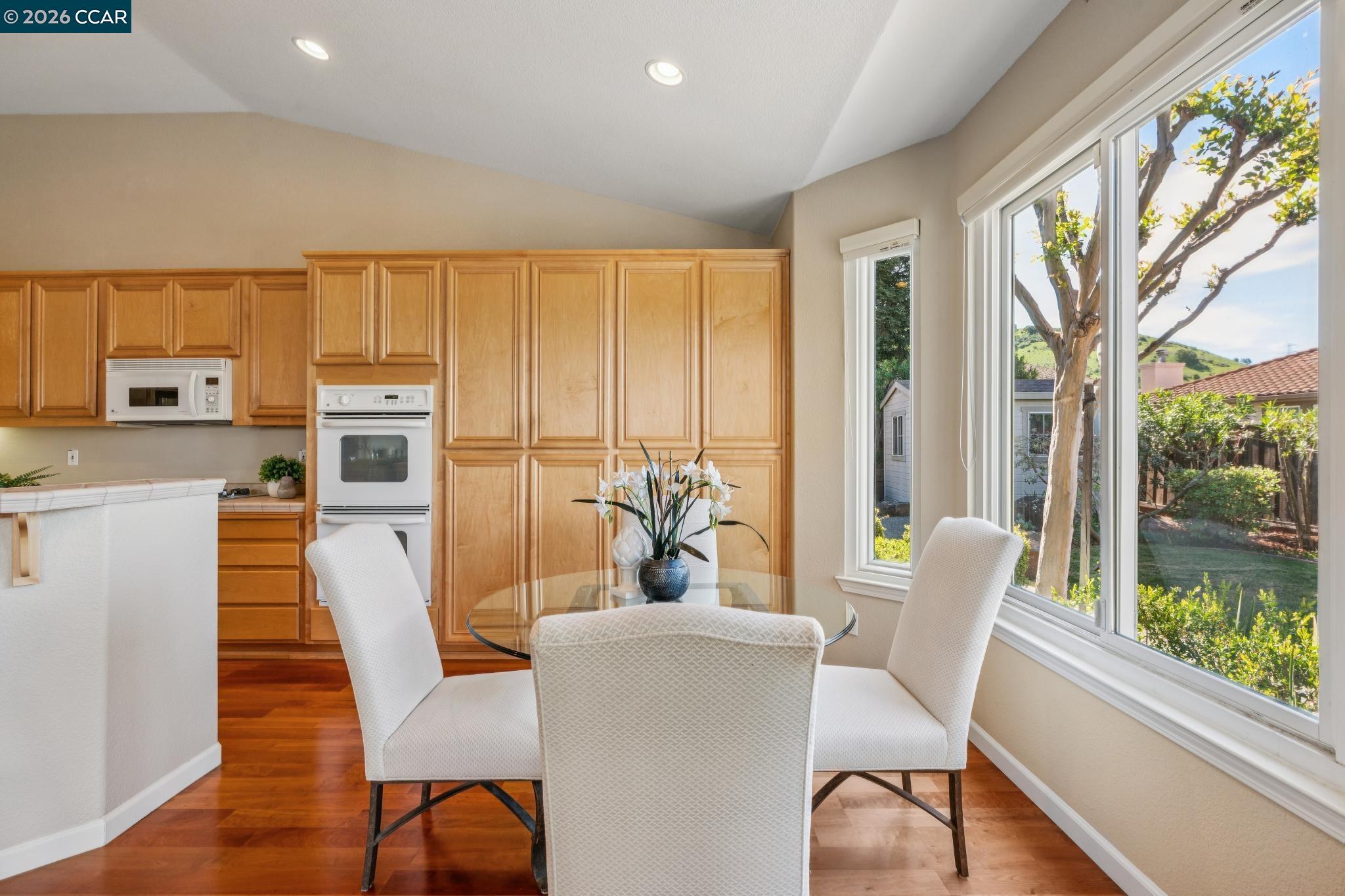 Detail Gallery Image 33 of 51 For 5374 Fernbank Dr, Concord,  CA 94521 - 4 Beds | 2 Baths