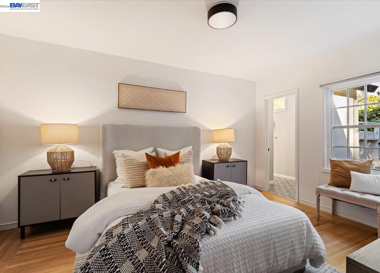 Detail Gallery Image 24 of 58 For 1731 Mountain Blvd, Oakland,  CA 94611 - 3 Beds | 2 Baths