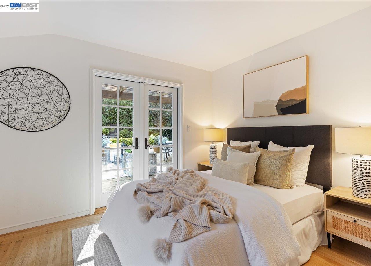 Detail Gallery Image 31 of 58 For 1731 Mountain Blvd, Oakland,  CA 94611 - 3 Beds | 2 Baths