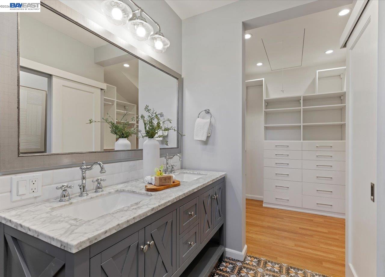 Detail Gallery Image 33 of 58 For 1731 Mountain Blvd, Oakland,  CA 94611 - 3 Beds | 2 Baths