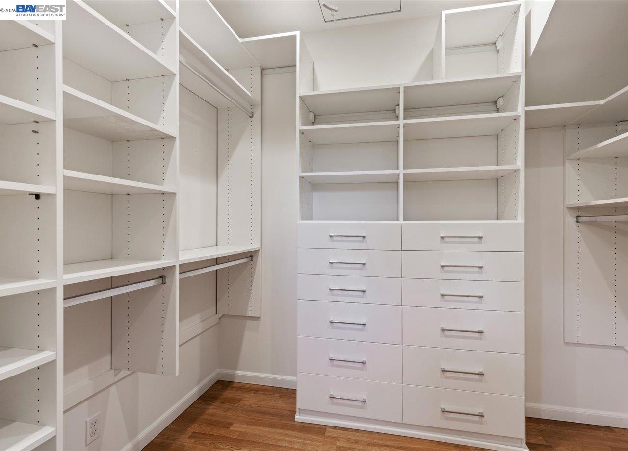 Detail Gallery Image 36 of 58 For 1731 Mountain Blvd, Oakland,  CA 94611 - 3 Beds | 2 Baths