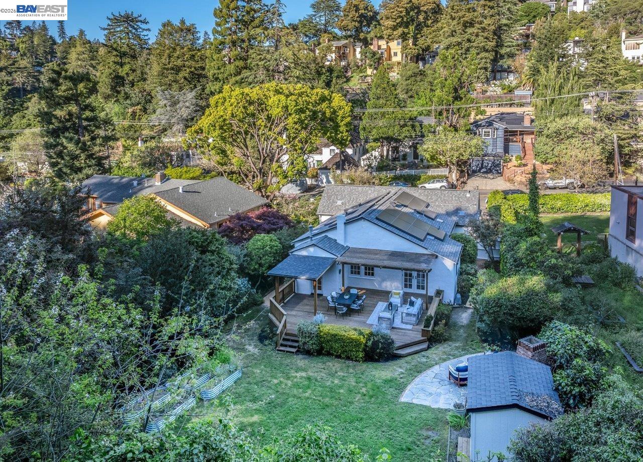 Detail Gallery Image 53 of 58 For 1731 Mountain Blvd, Oakland,  CA 94611 - 3 Beds | 2 Baths