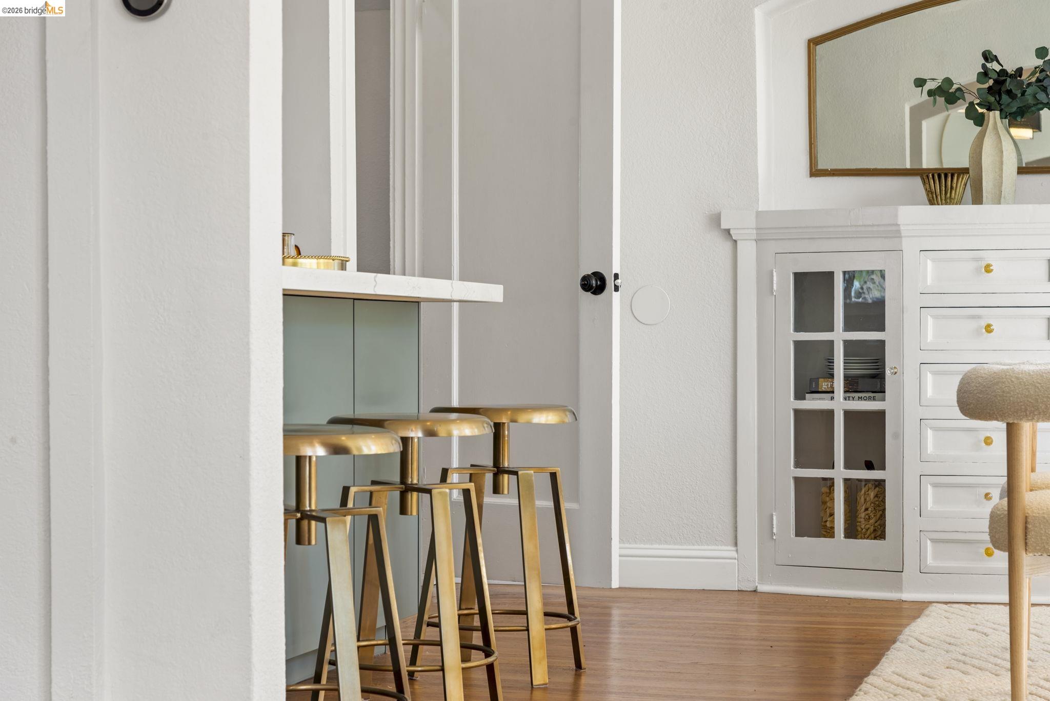 Detail Gallery Image 13 of 54 For 700 Calmar Ave., Oakland,  CA 94610 - 4 Beds | 3 Baths