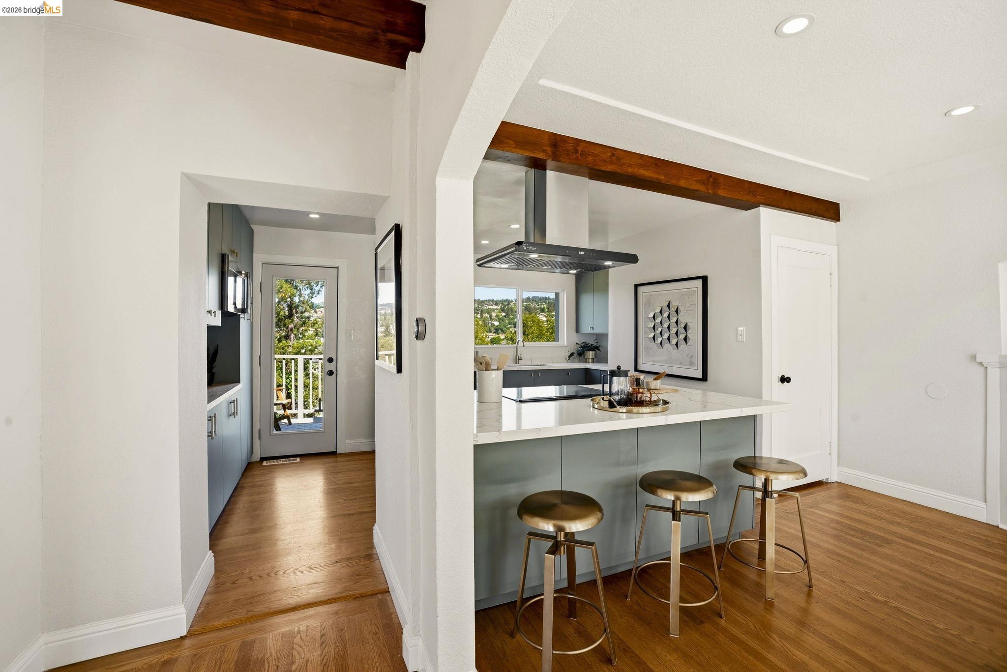 Detail Gallery Image 15 of 54 For 700 Calmar Ave., Oakland,  CA 94610 - 4 Beds | 3 Baths