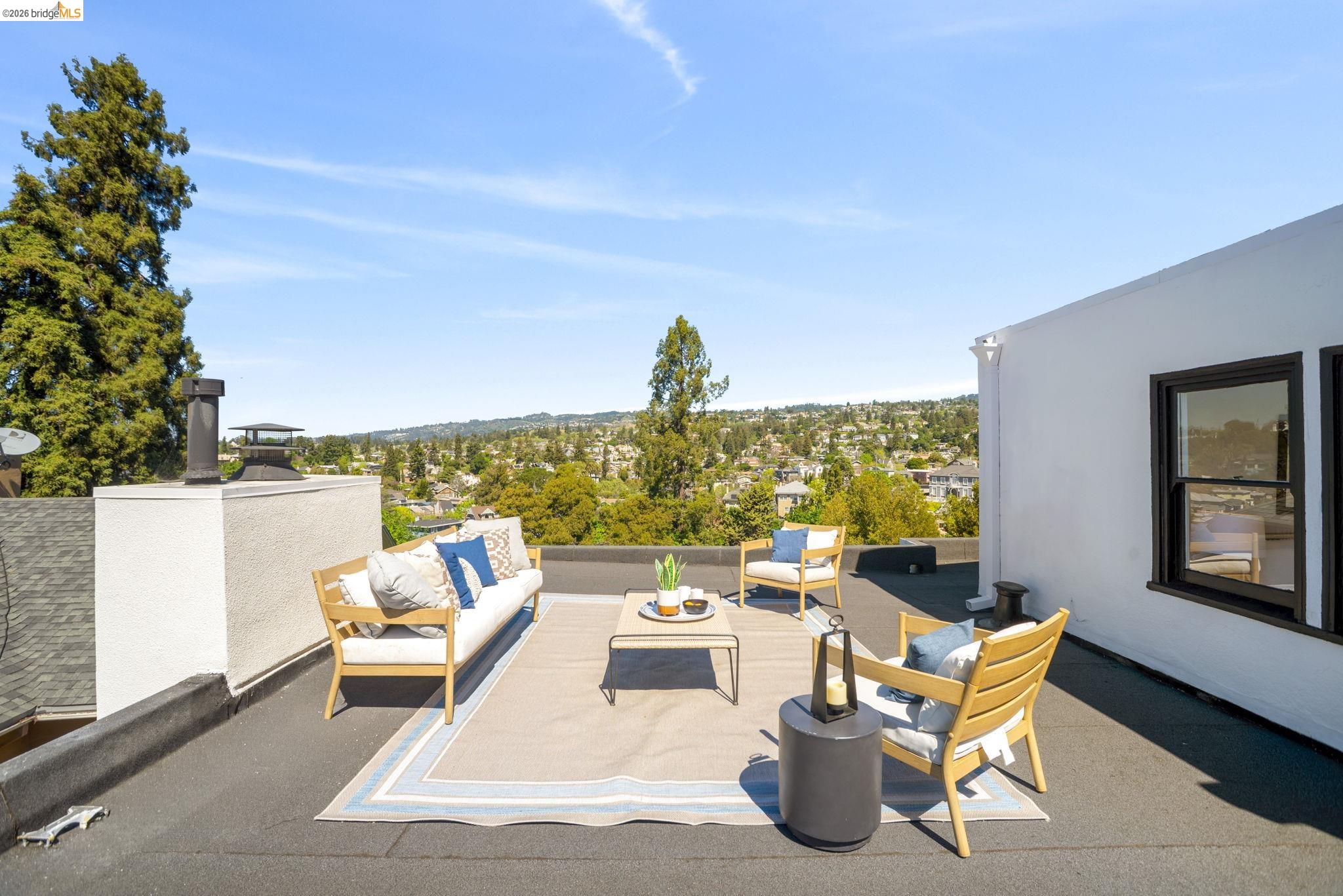 Detail Gallery Image 43 of 54 For 700 Calmar Ave., Oakland,  CA 94610 - 4 Beds | 3 Baths